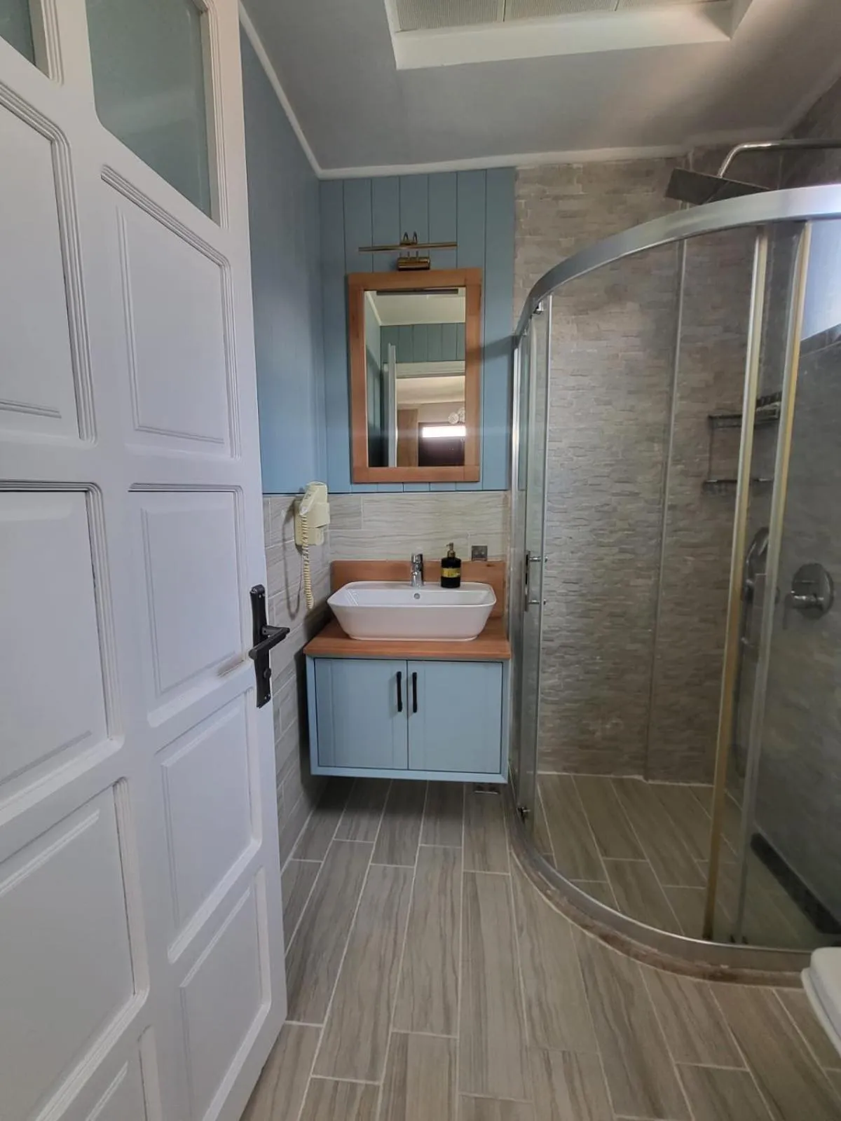 Bathroom in Vira Suites Hotel