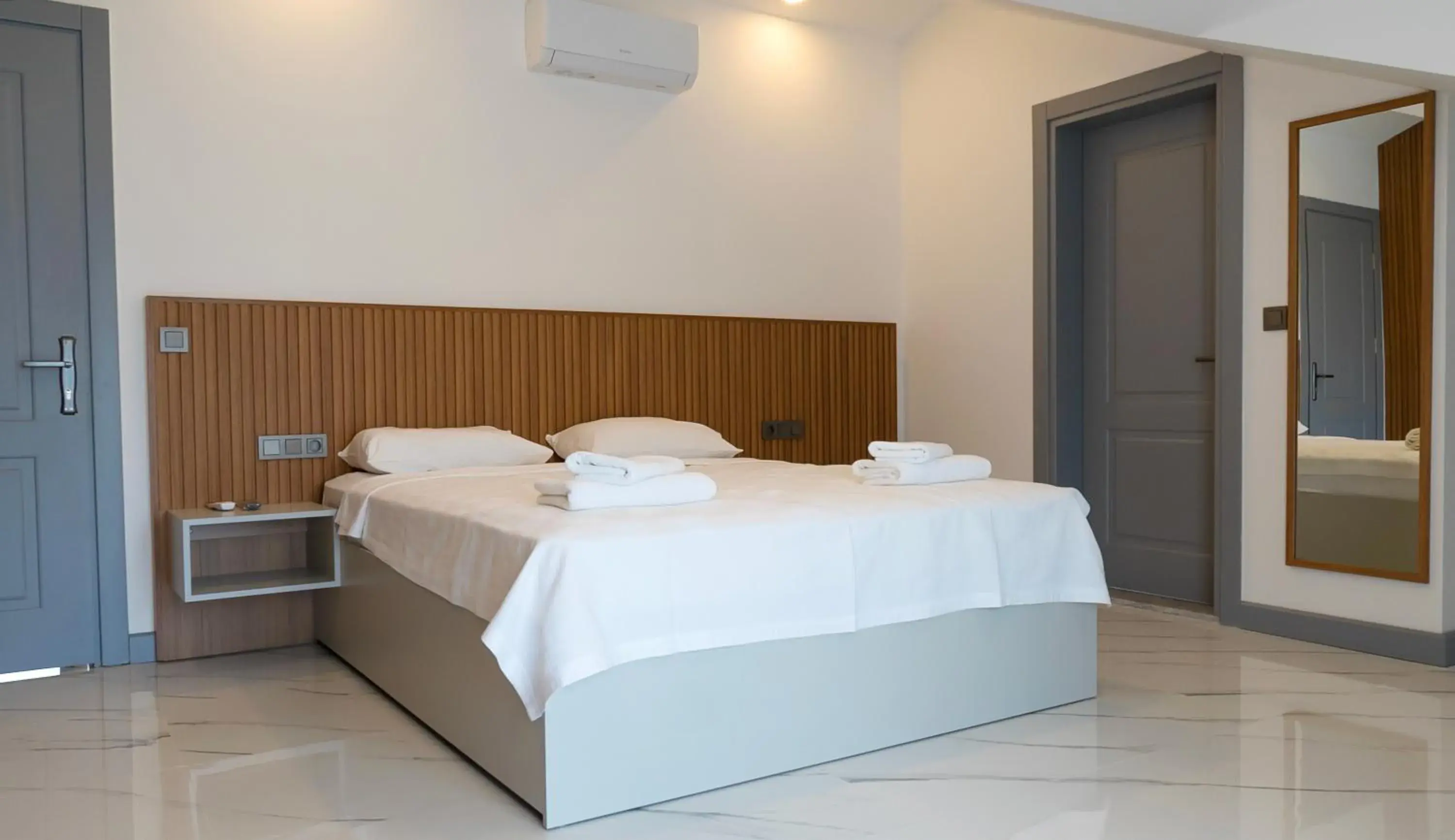 King Room with Pool View in Vira Apart Suites King Room with Pool View in Vira Apart Suites