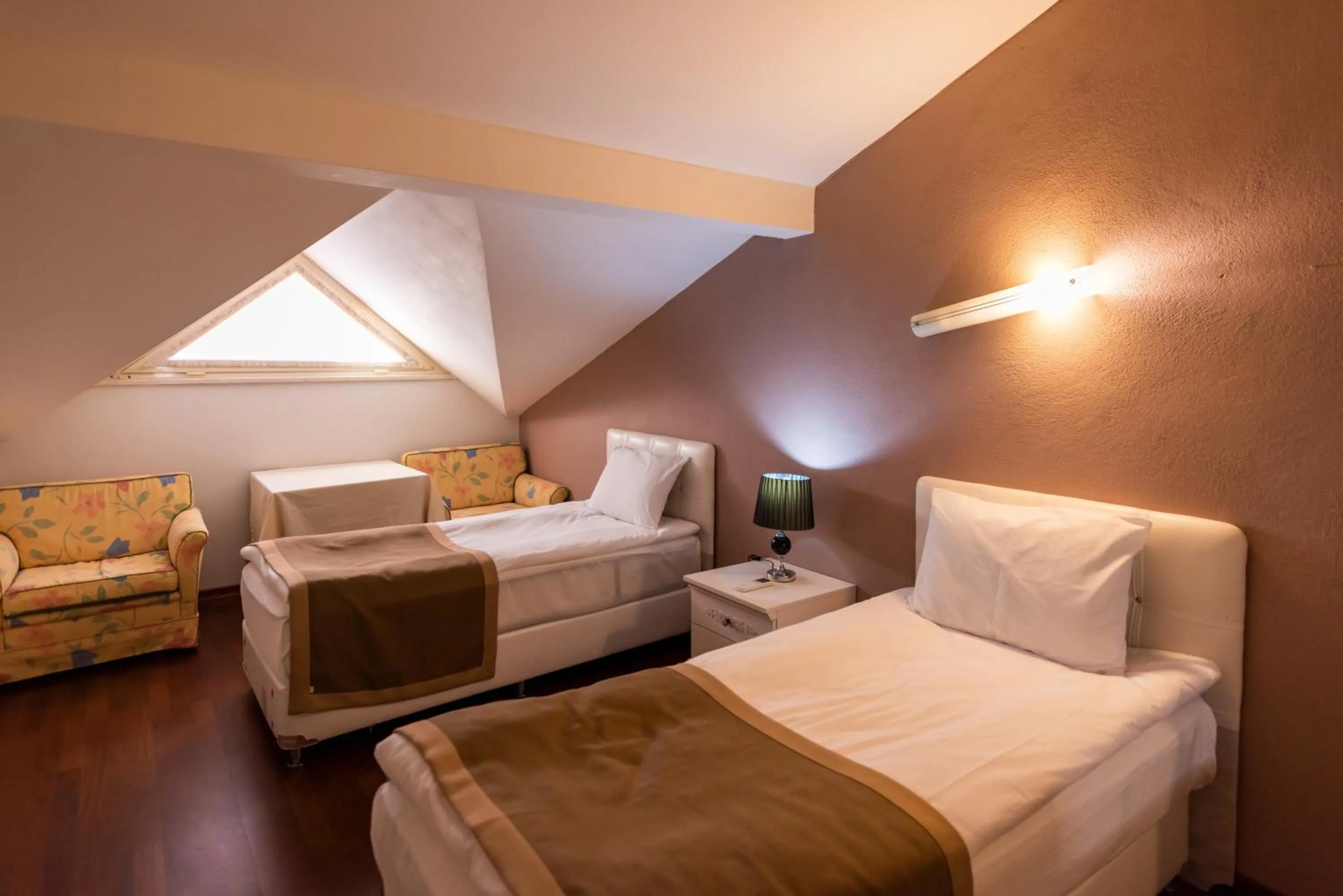 Bedroom, Bed in Vira Suites Hotel