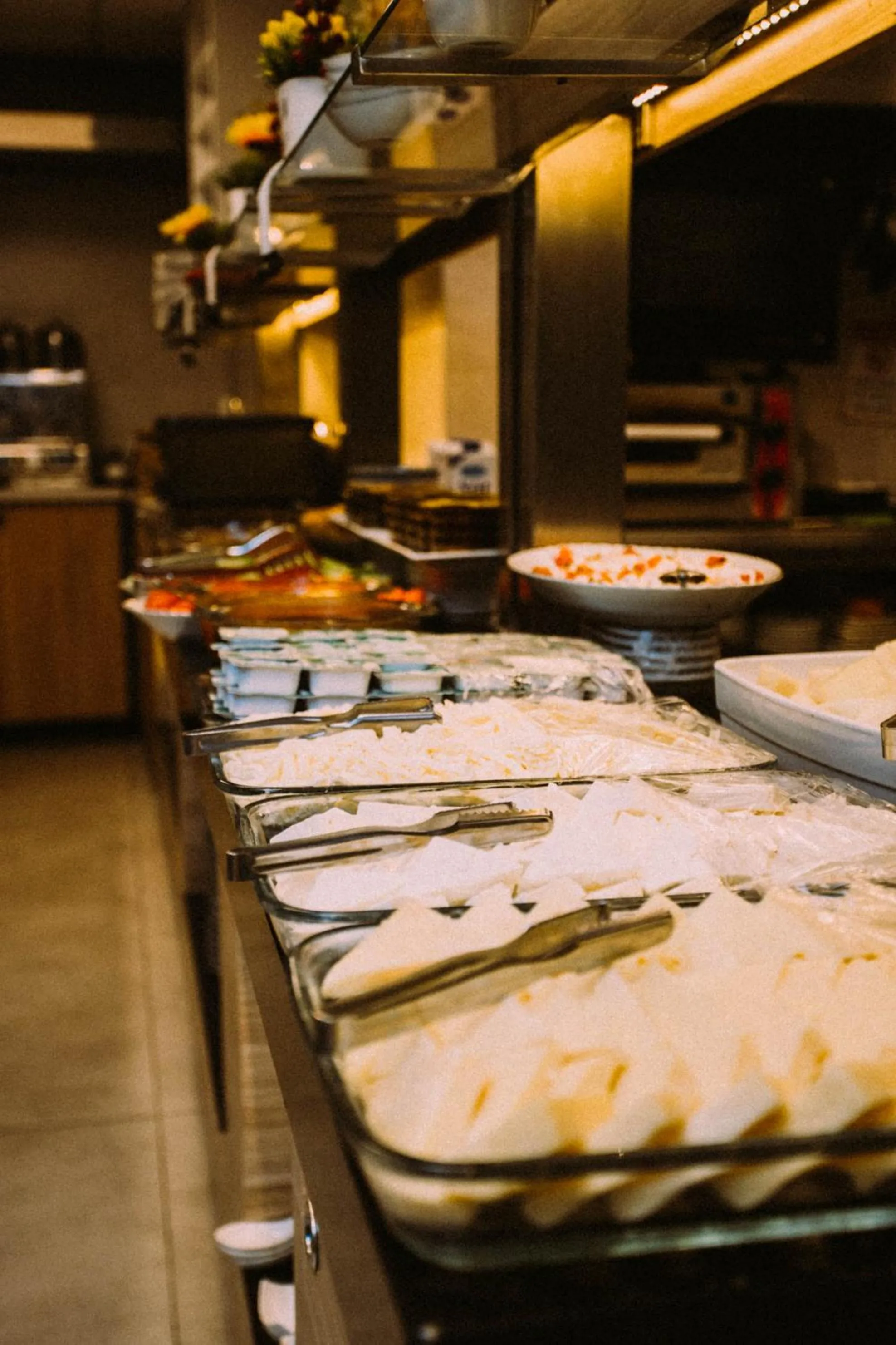 Restaurant/places to eat in Vira Suites Hotel