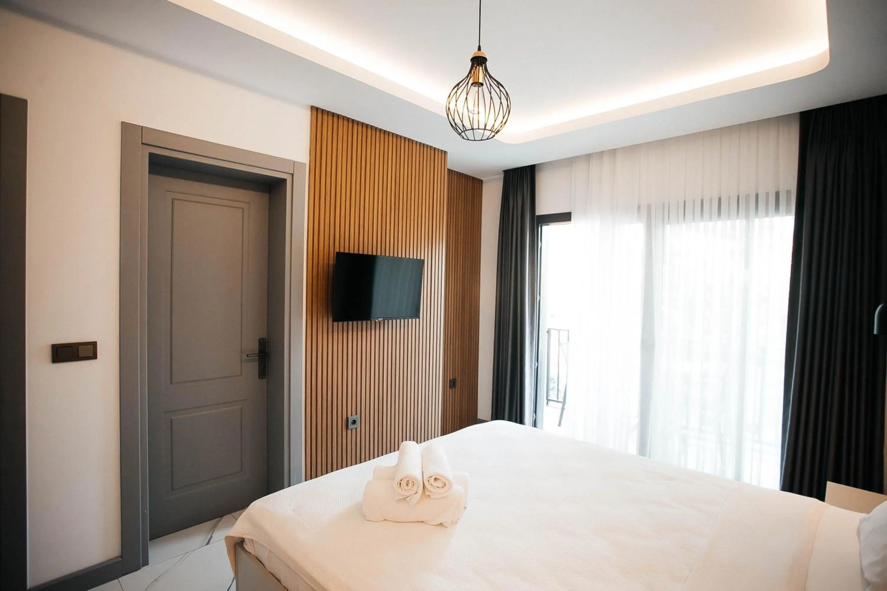 Bedroom, Bed in Vira Suites Hotel