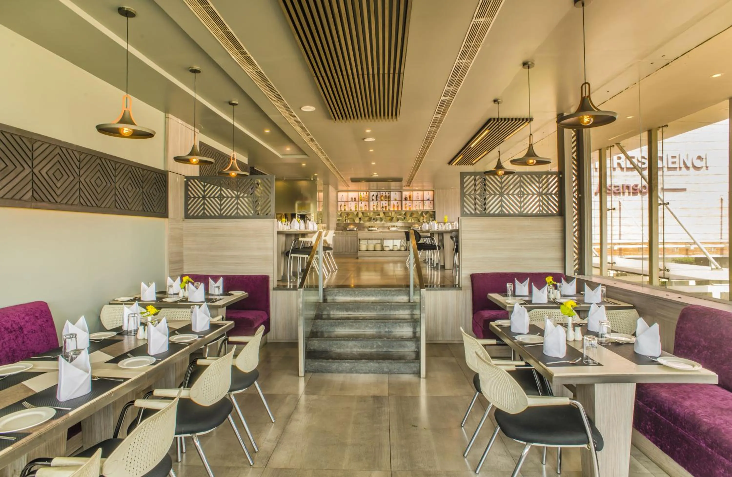 Restaurant/places to eat in The Citi Residenci Hotel - Asansol