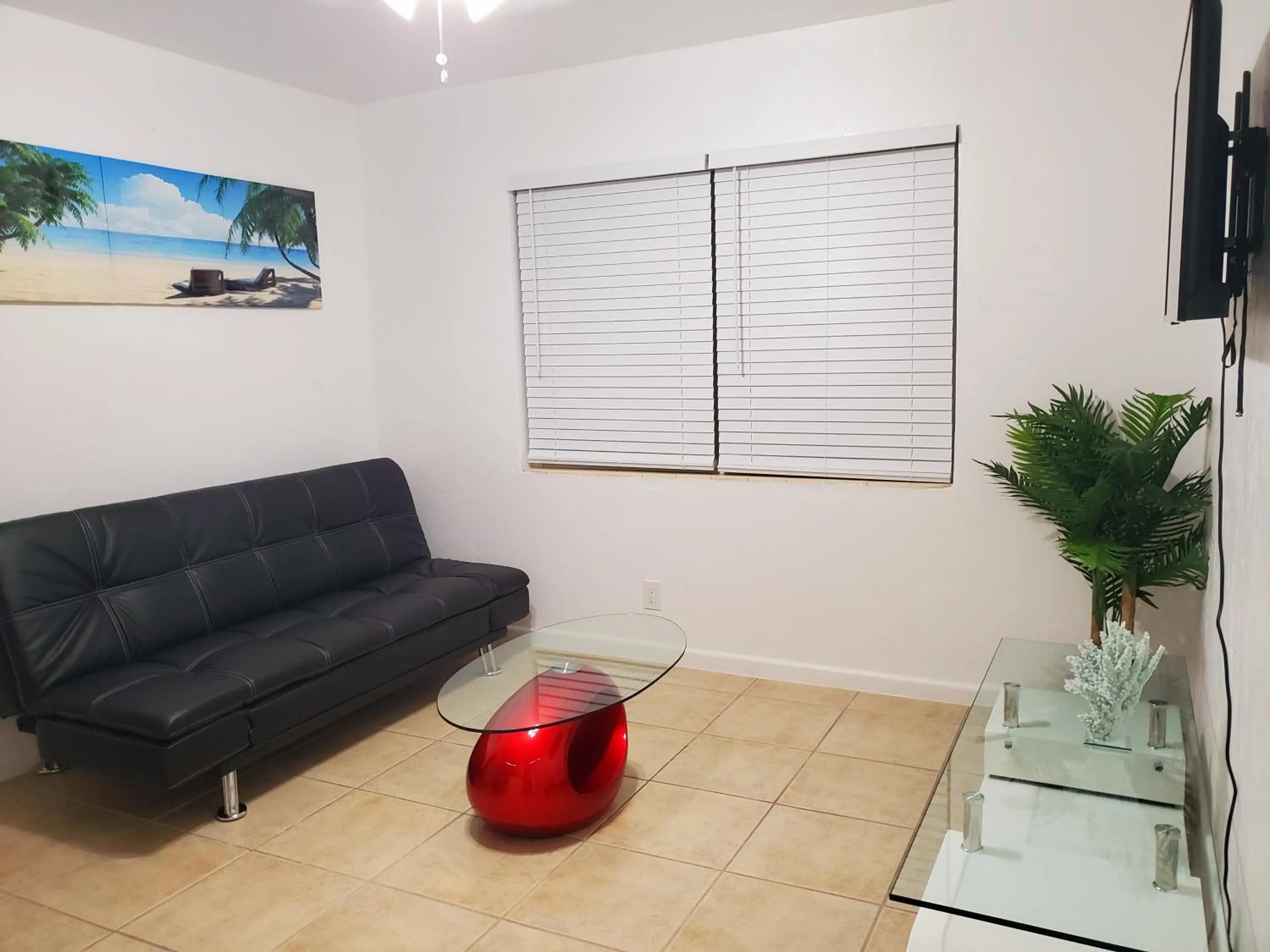 Living room in Singer Island Inn