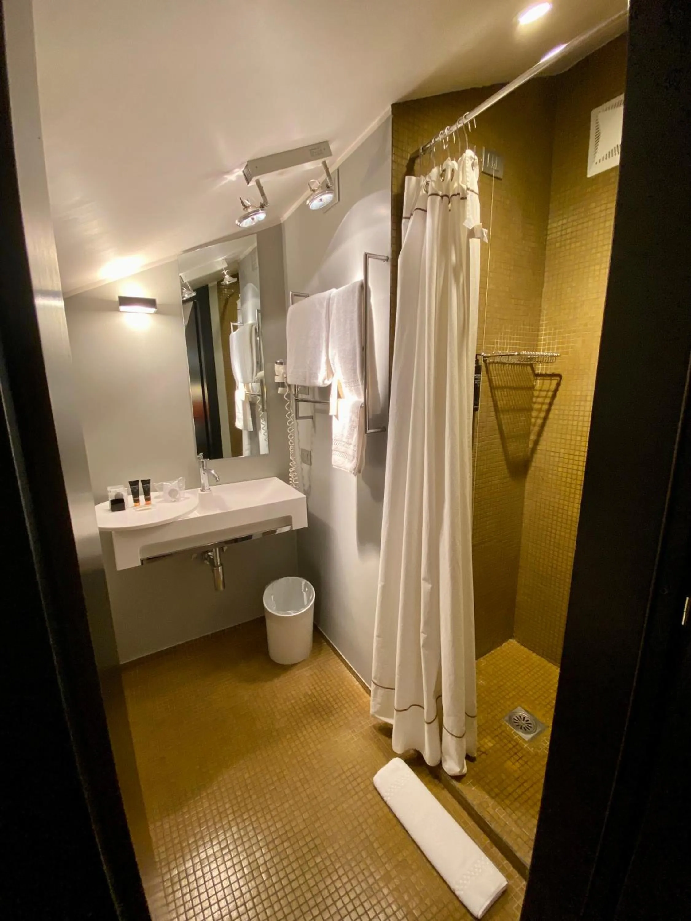 Bathroom in Hotel Casa Poli
