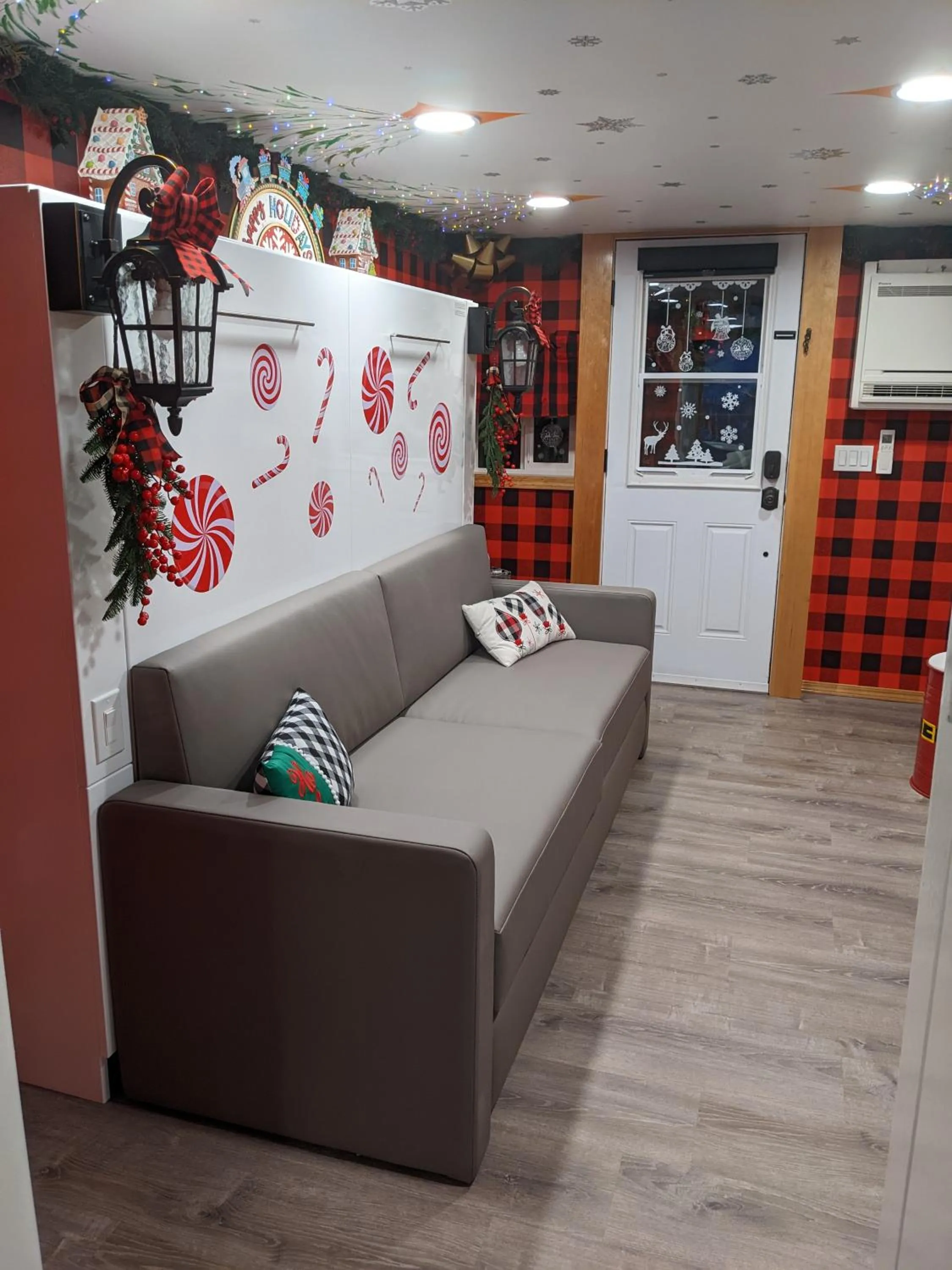 Living room in Olympic Railway Inn