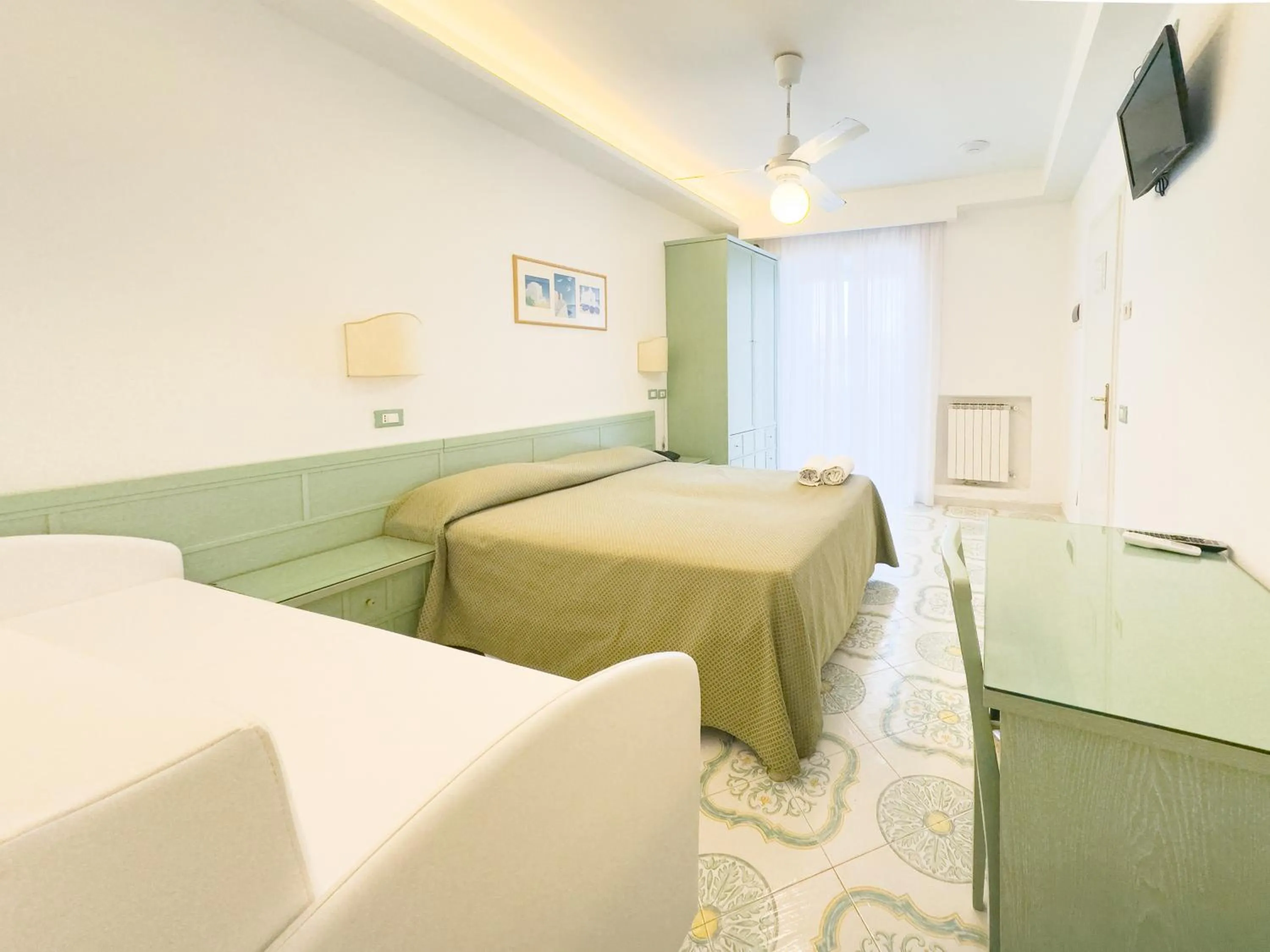 Bedroom, Bed in Hotel Parco Cartaromana