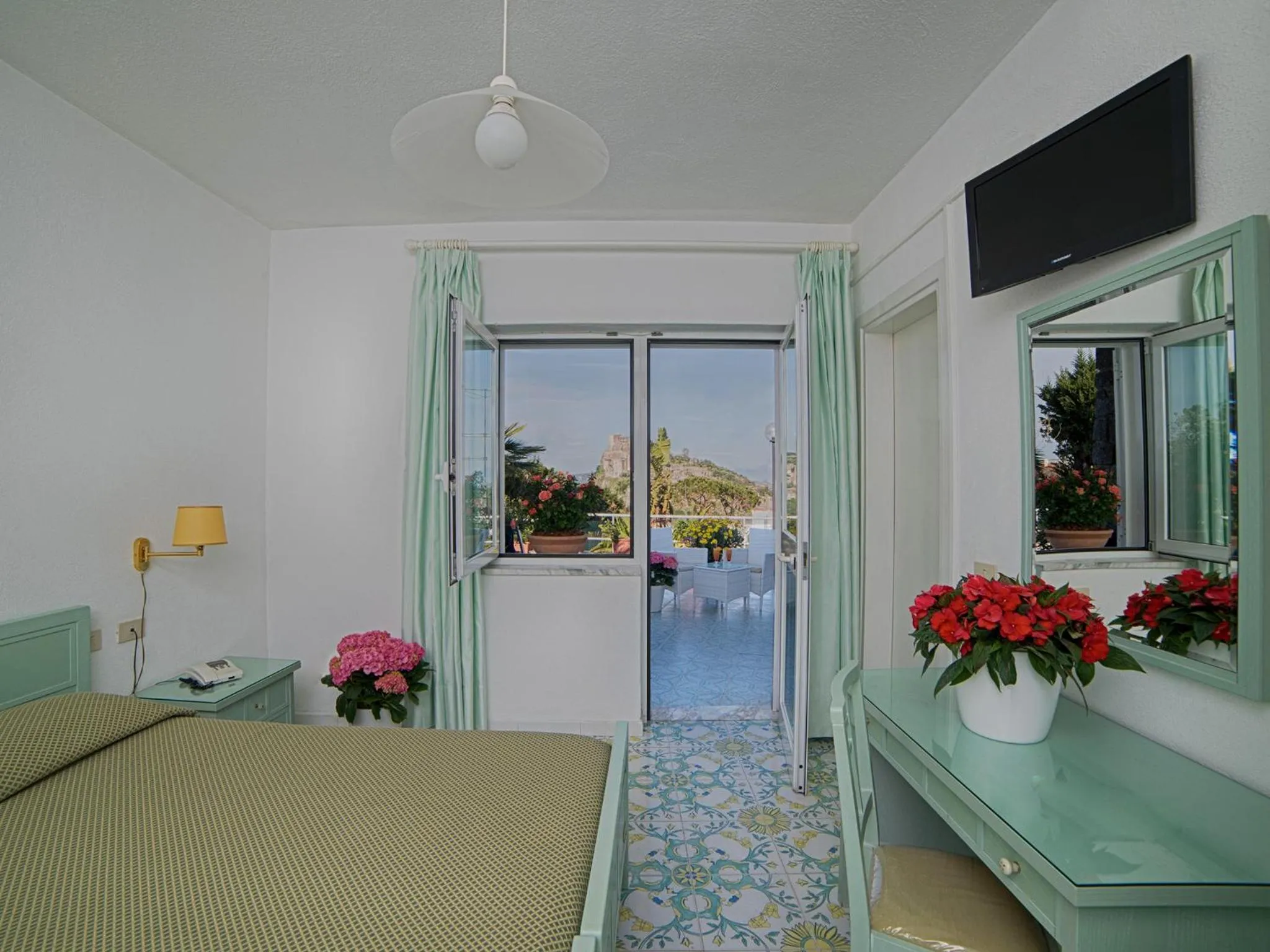 Photo of the whole room in Hotel Parco Cartaromana