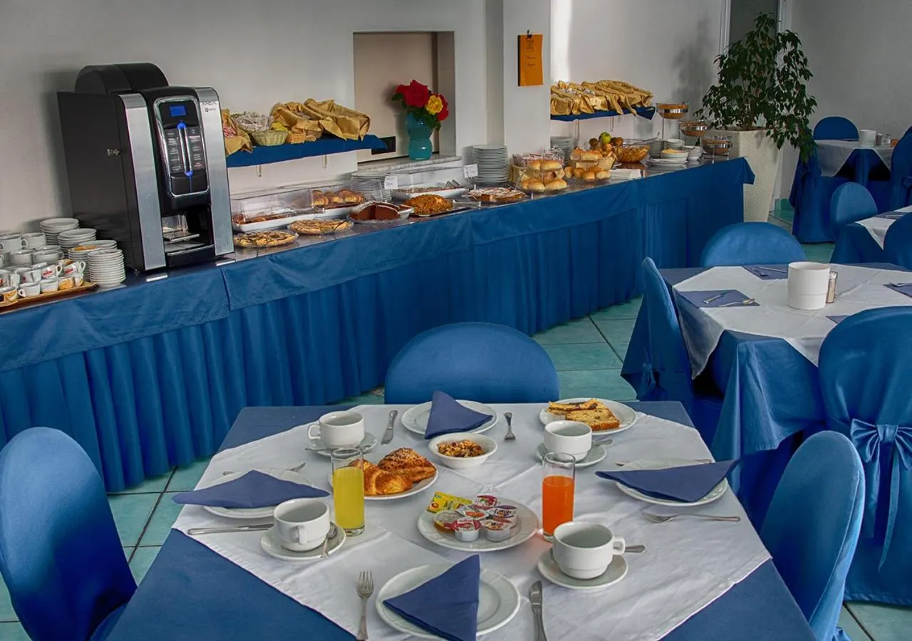 Restaurant/places to eat in Hotel Parco Cartaromana