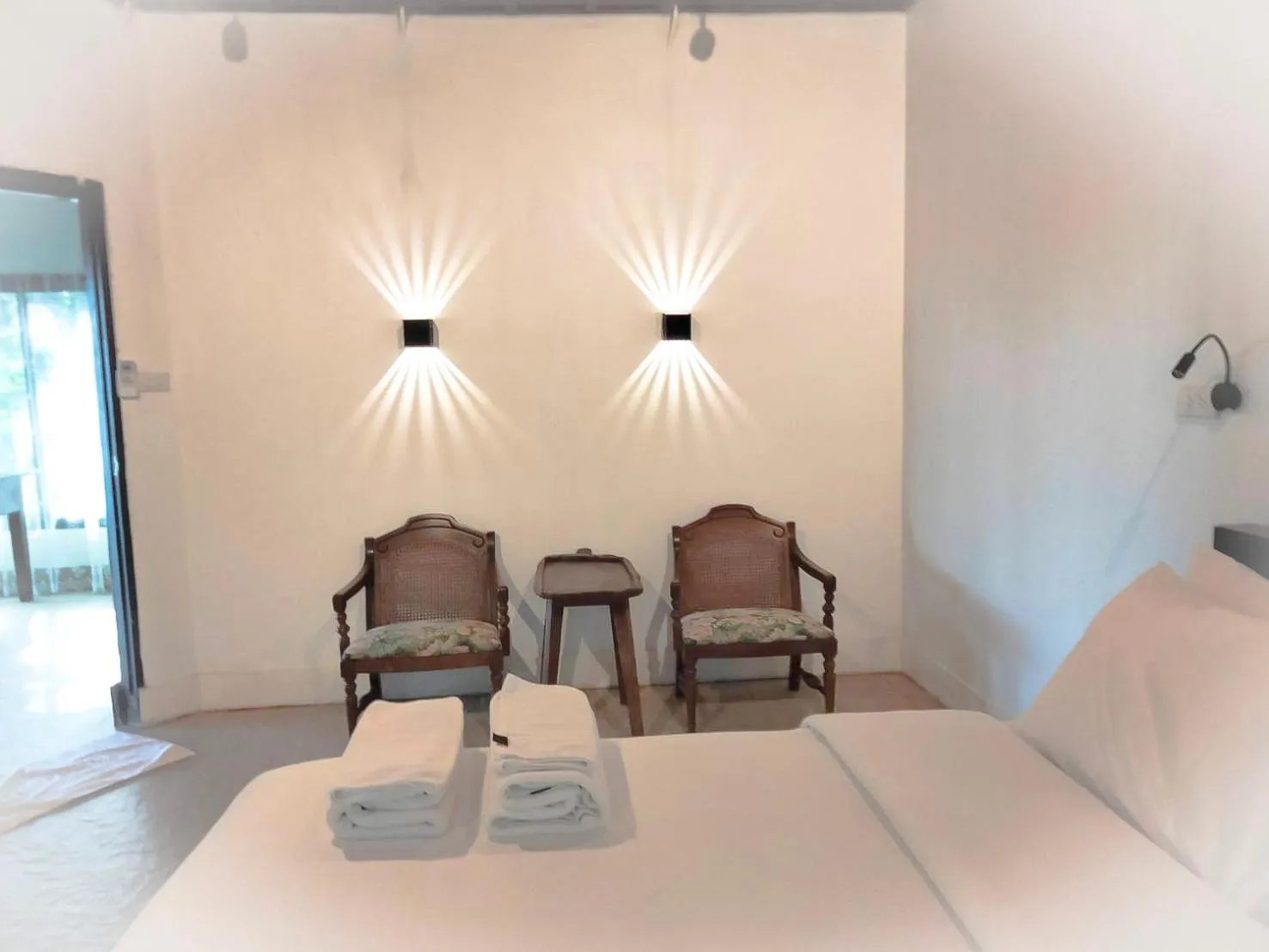 Bed in Kawarin Secret Hut Hotel and Resort