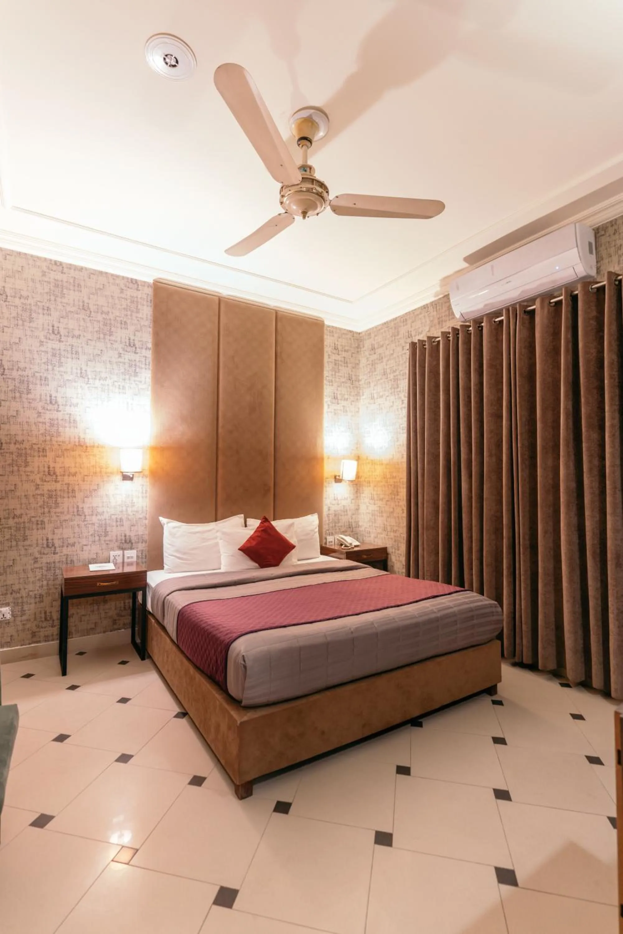 Bed in Shelton's Rezidor Islamabad