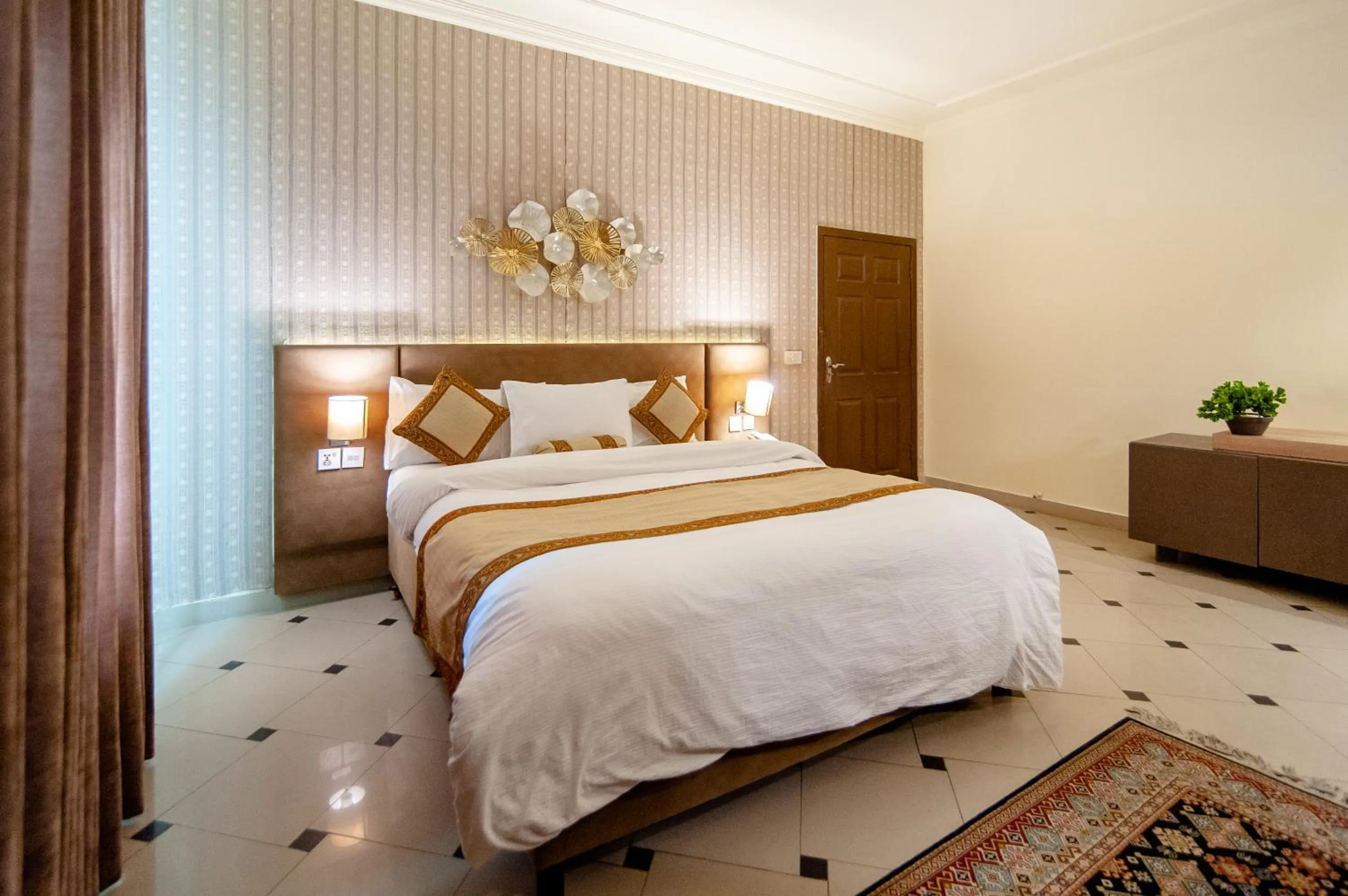 Bed in Shelton's Rezidor Islamabad