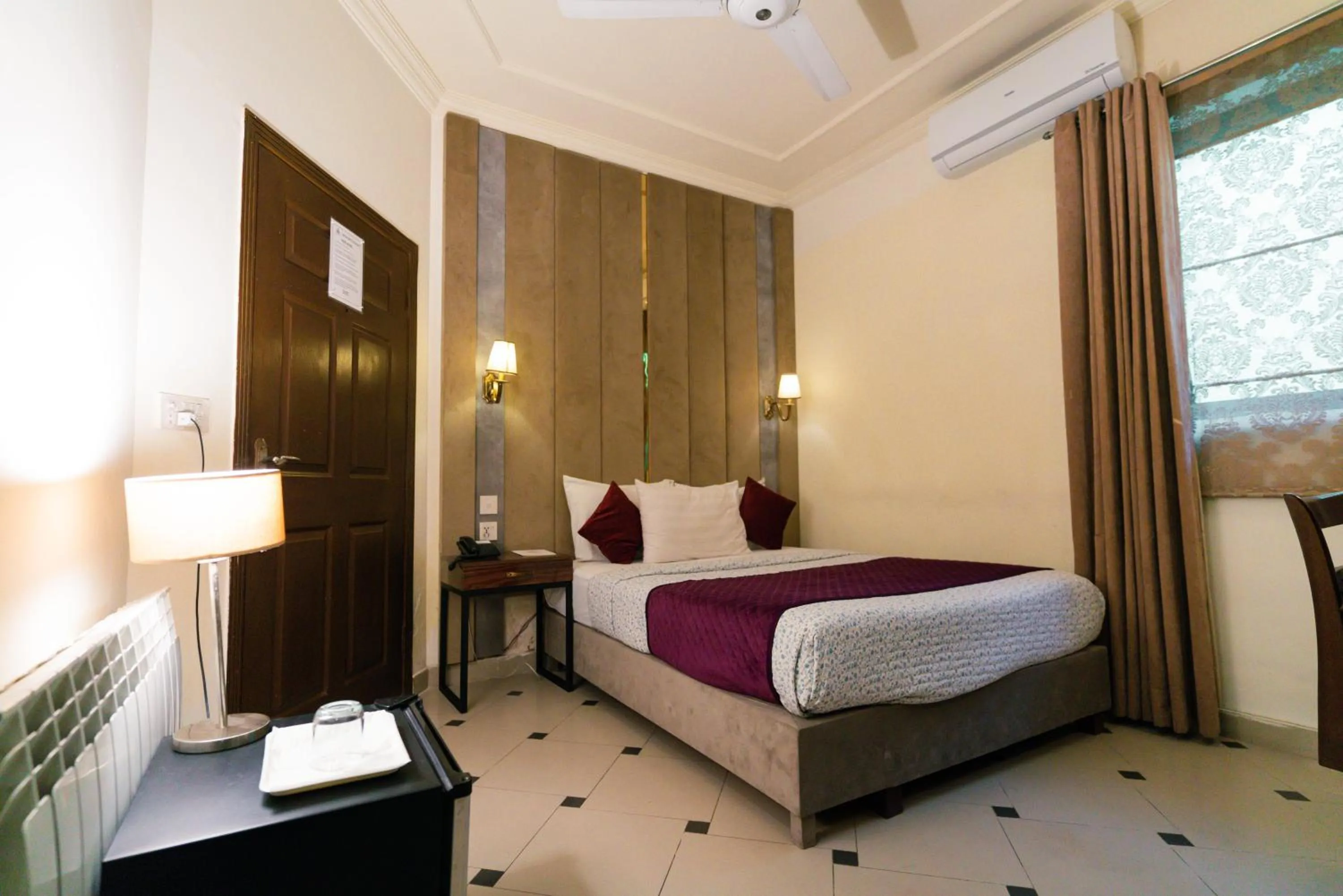 Bed in Shelton's Rezidor Islamabad