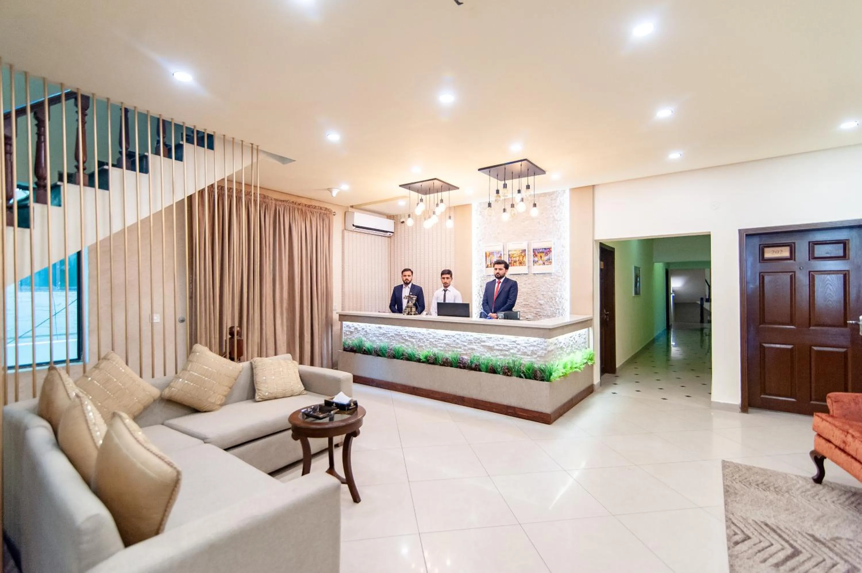 Lobby or reception, Bed in Shelton's Rezidor Islamabad