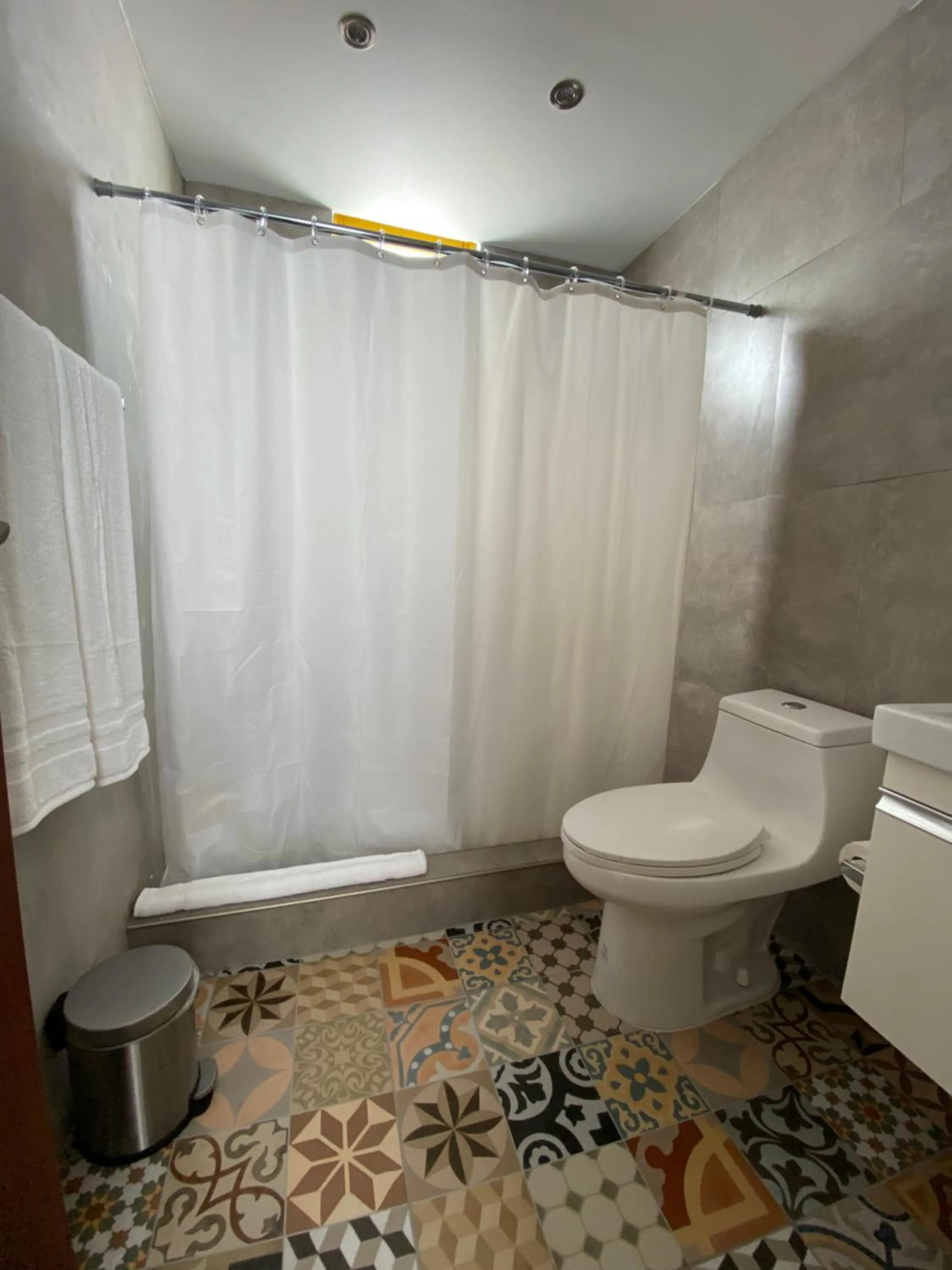 Shower in Hotel Nest