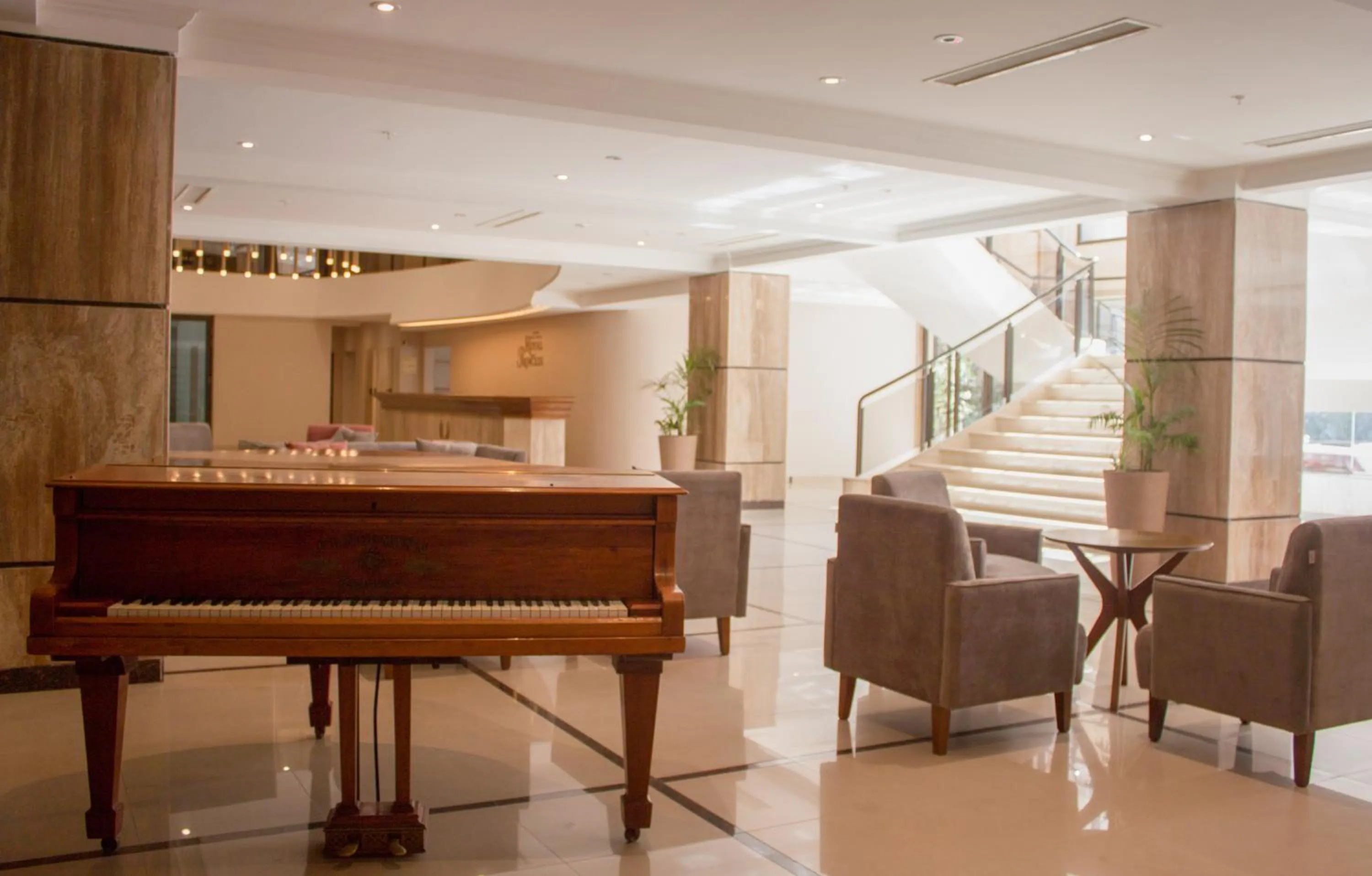 Living room in HOTEL ROYAL PRINCESS