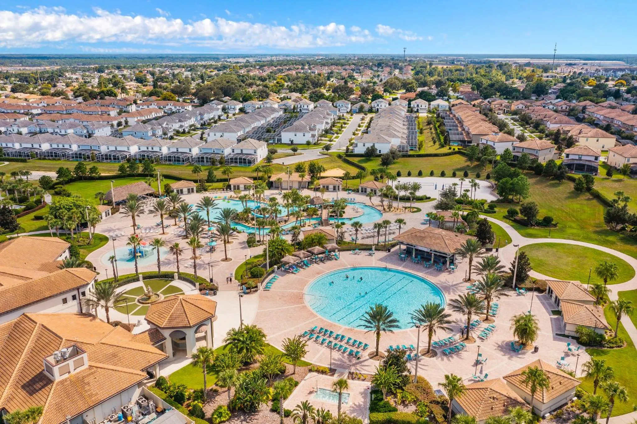 Property building in Fascinating 4 bedroom, walking distance to the waterpark