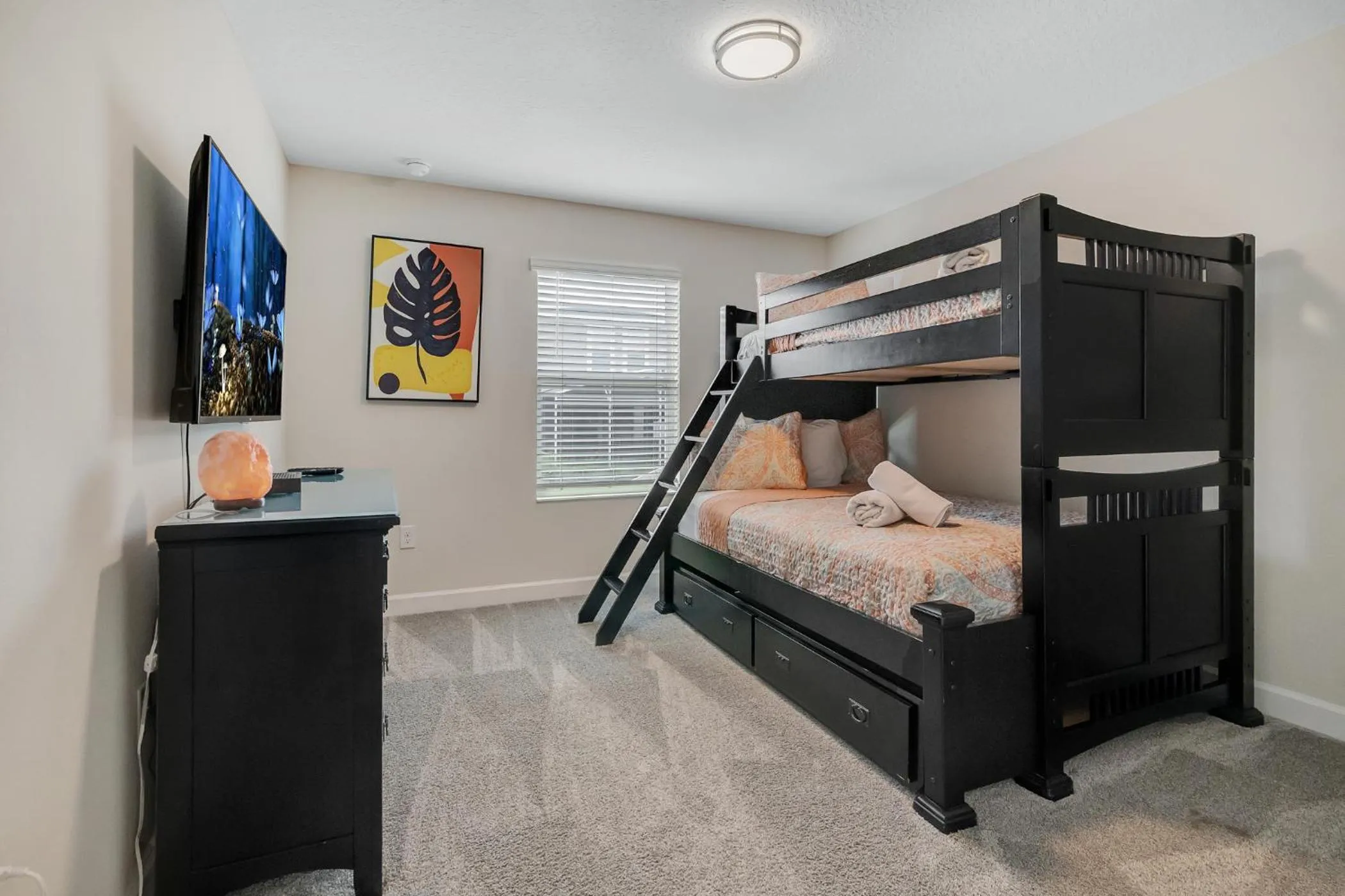 Bedroom, Bed in Fascinating 4 bedroom, walking distance to the waterpark