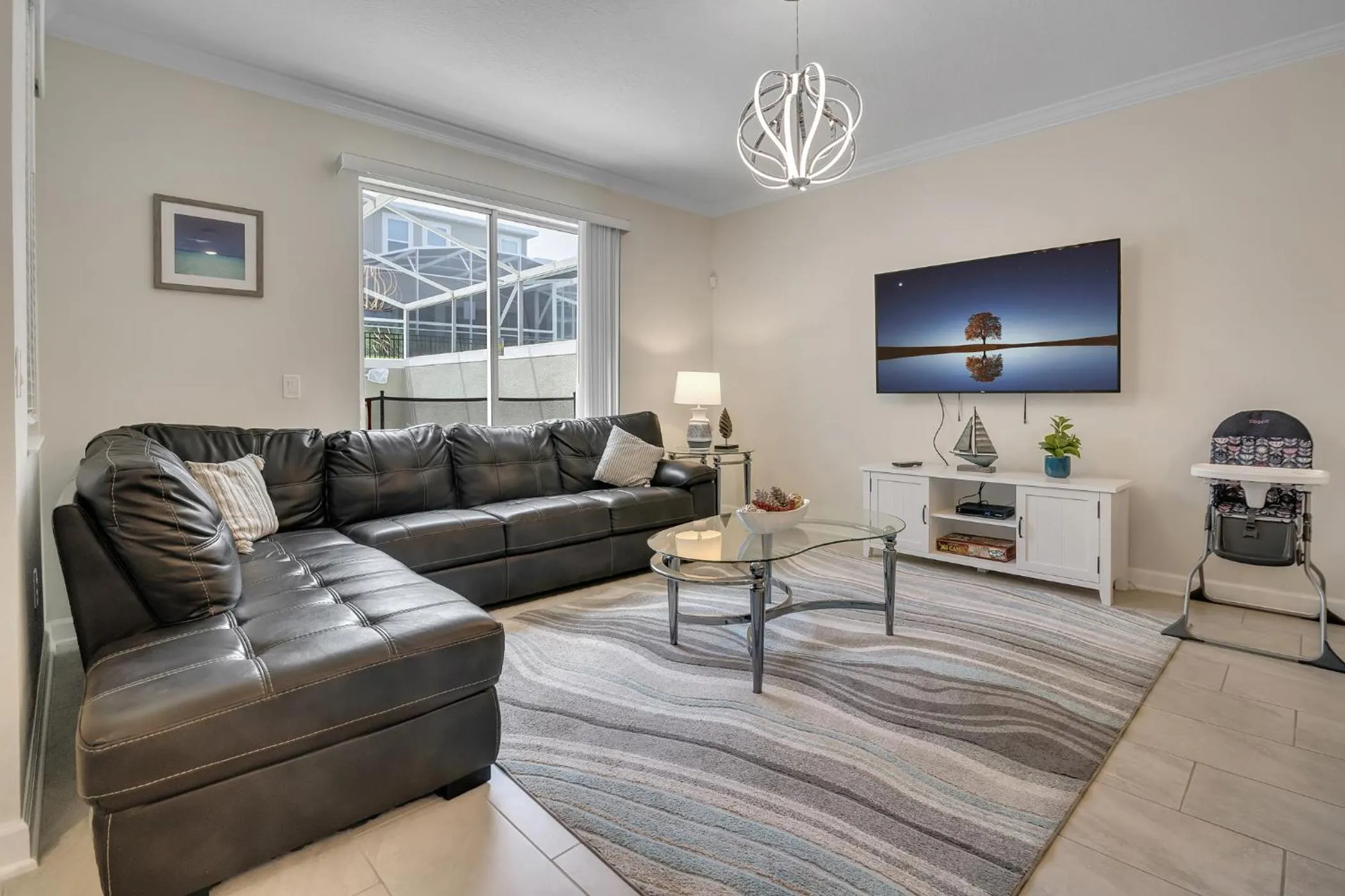 Living room in Fascinating 4 bedroom, walking distance to the waterpark