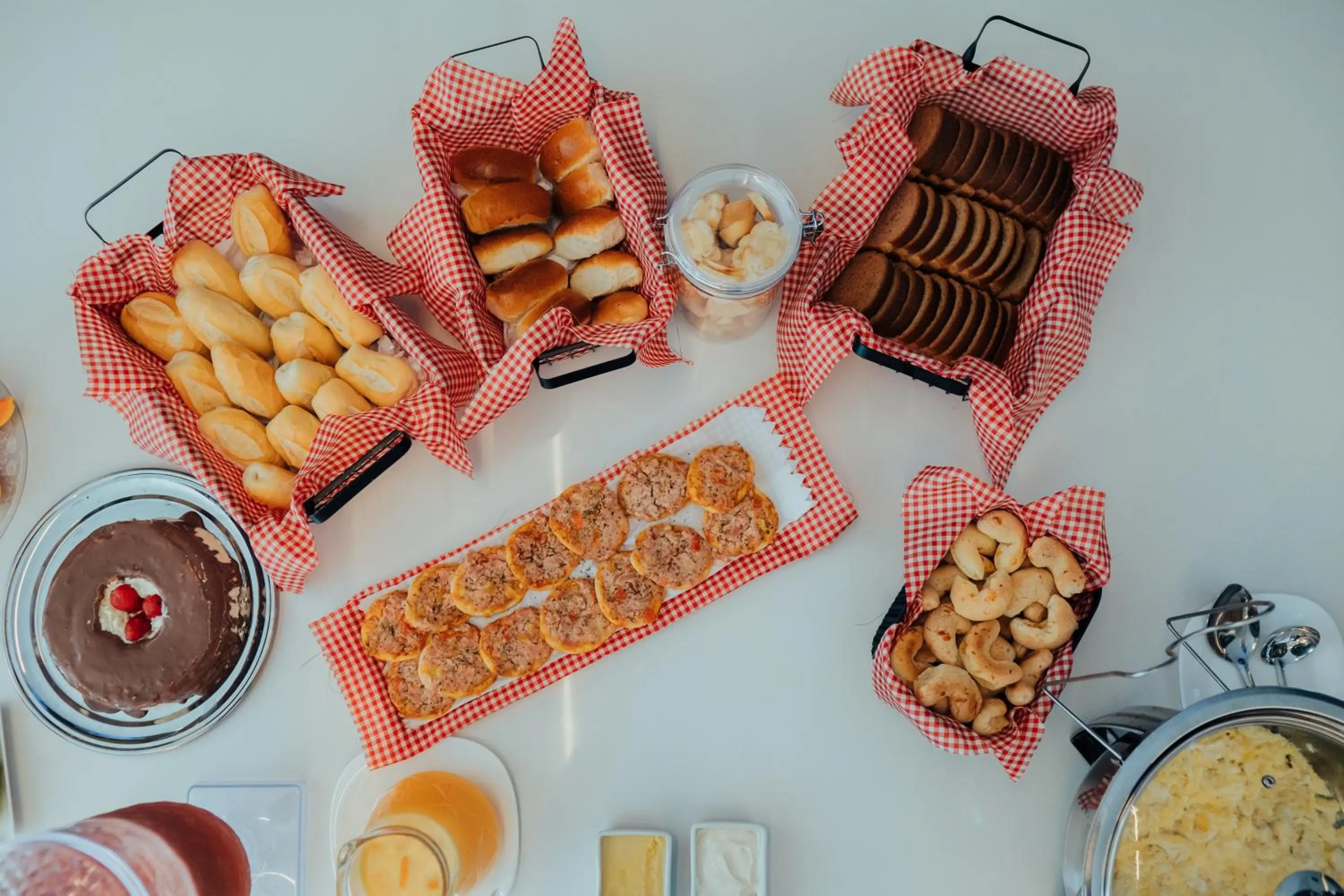 Food and drinks in Front Comfort Teófilo Otoni