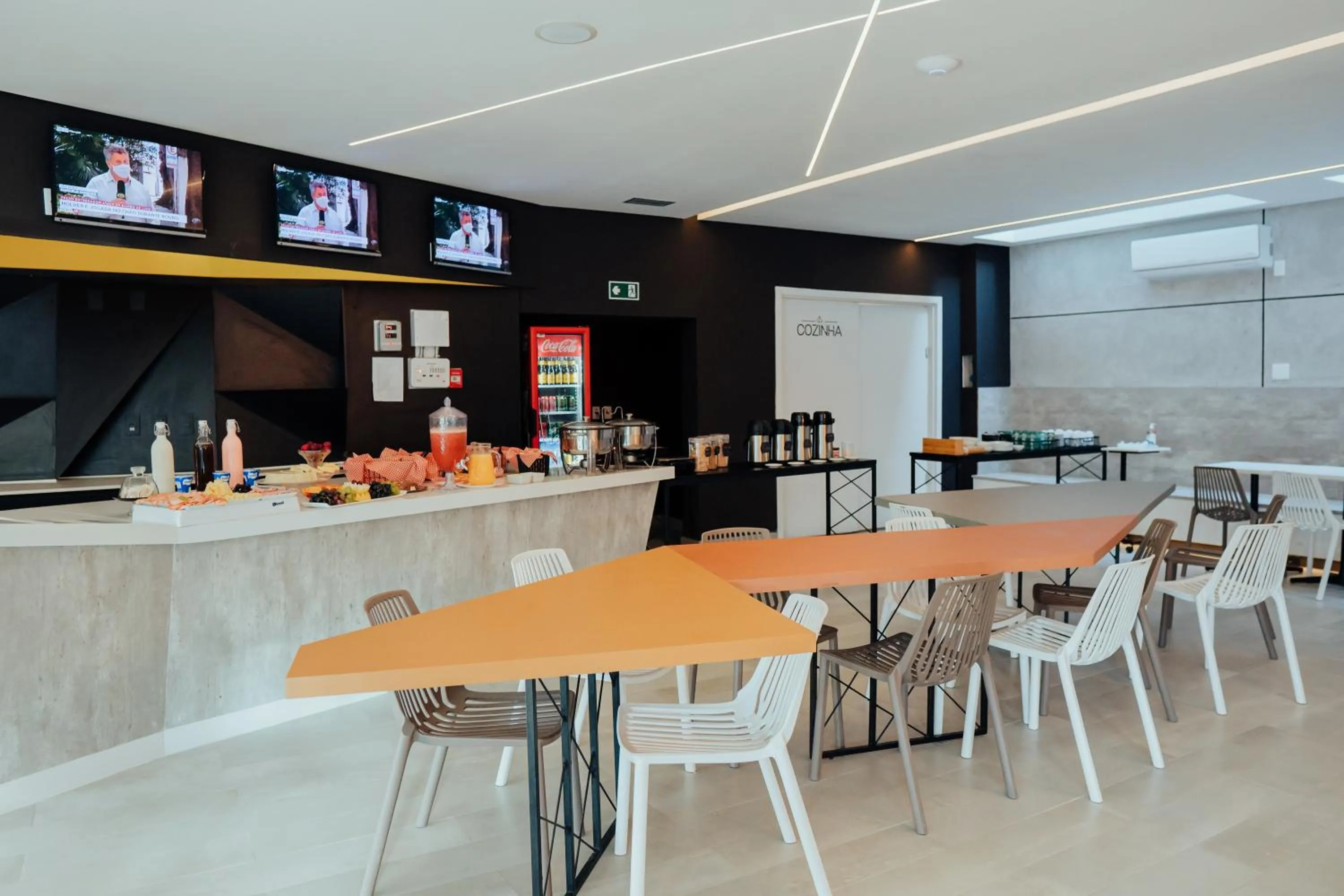 Restaurant/places to eat in Front Comfort Teófilo Otoni