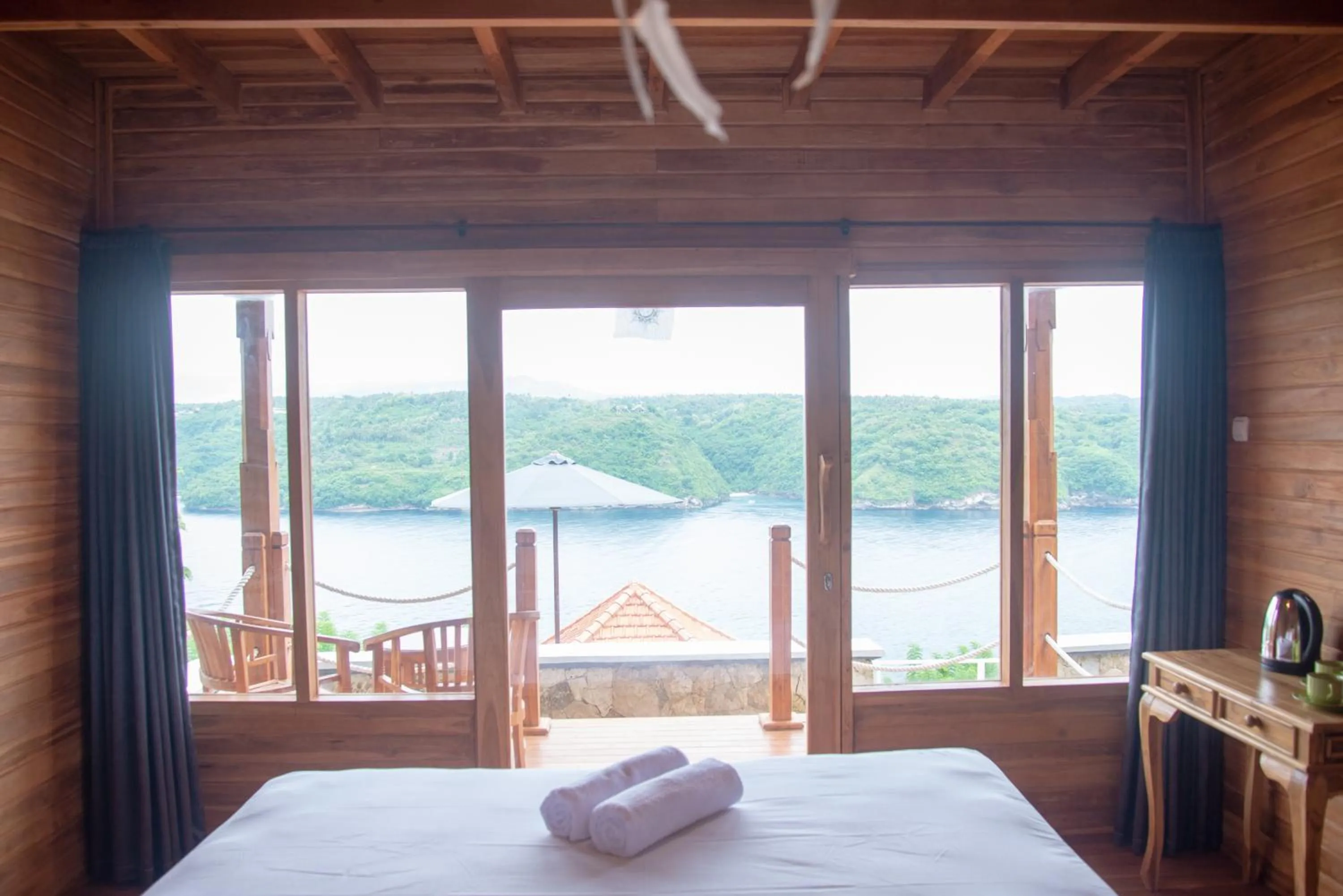 Bedroom, Bed in Butterfly Villas Nusa Ceningan