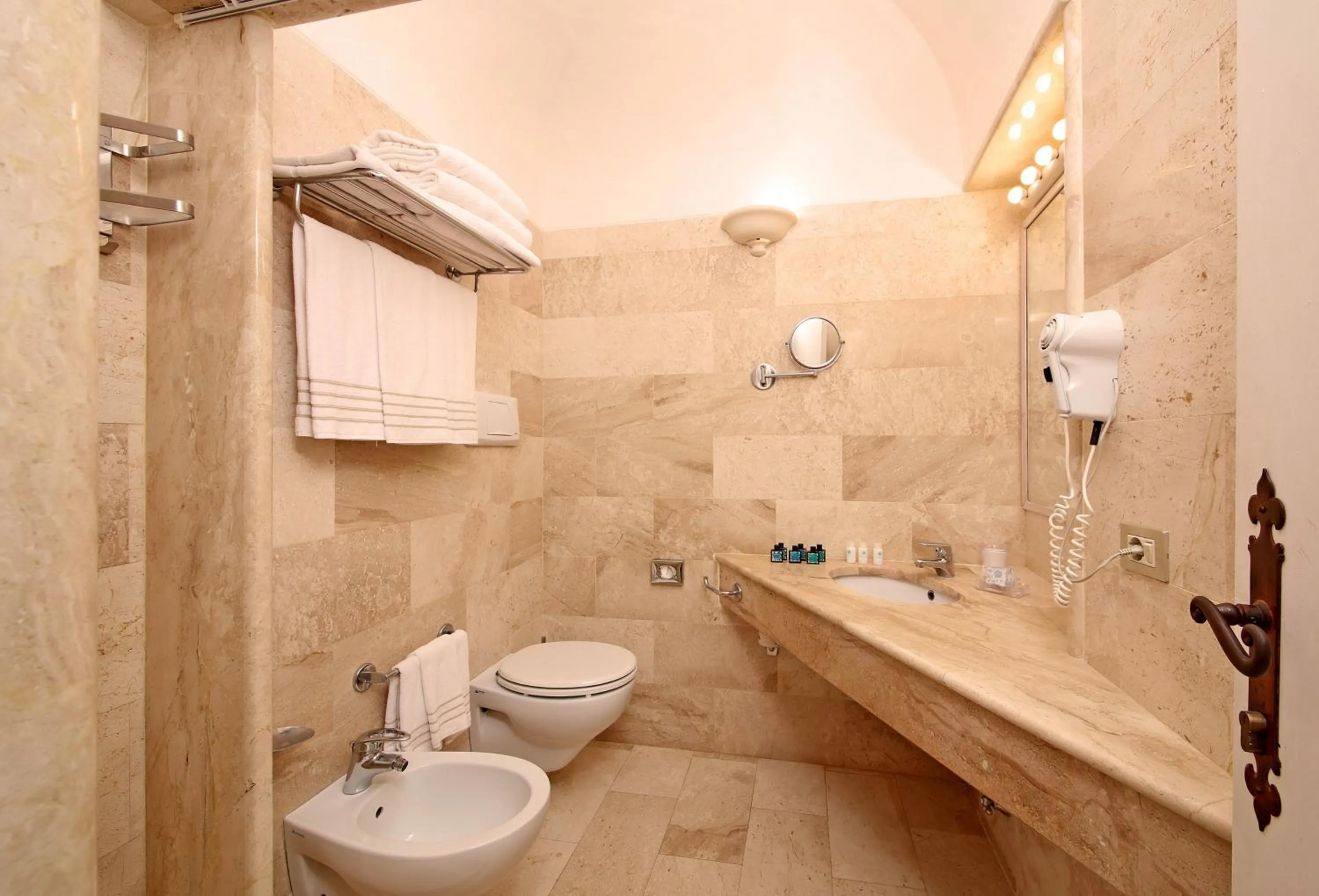 Bathroom in Hotel Balocco