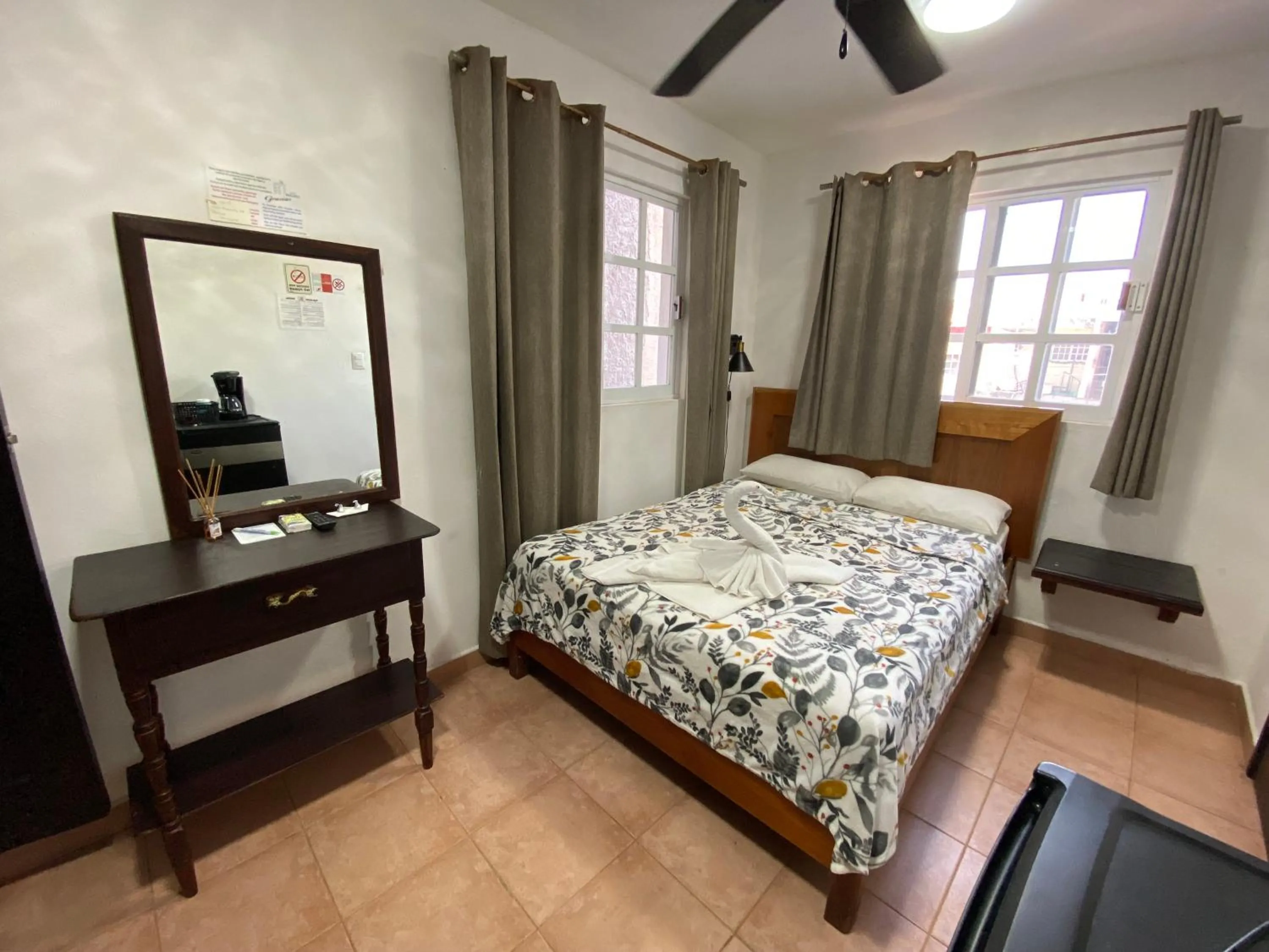 Economy Double Room in Hotel Marcianito