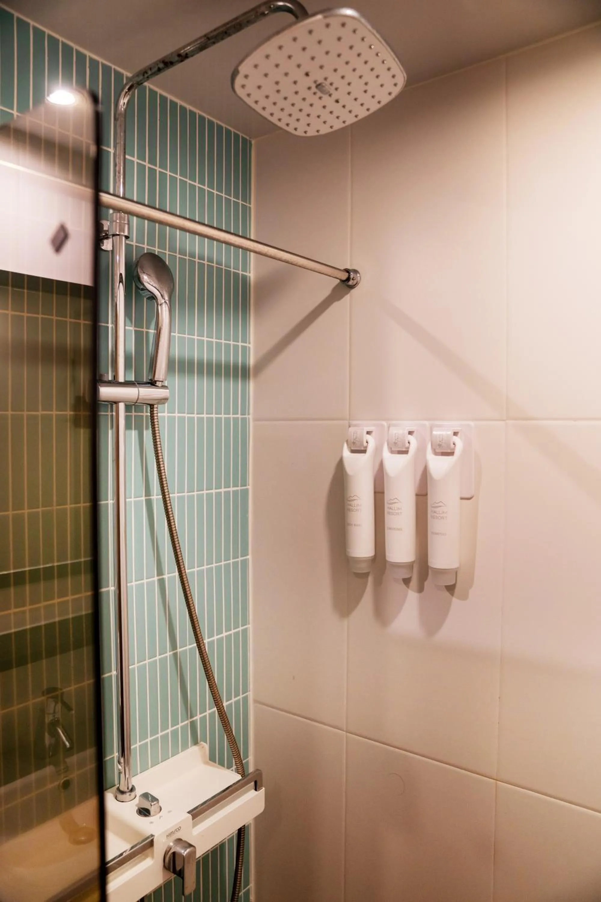 Shower in Hallim Resort