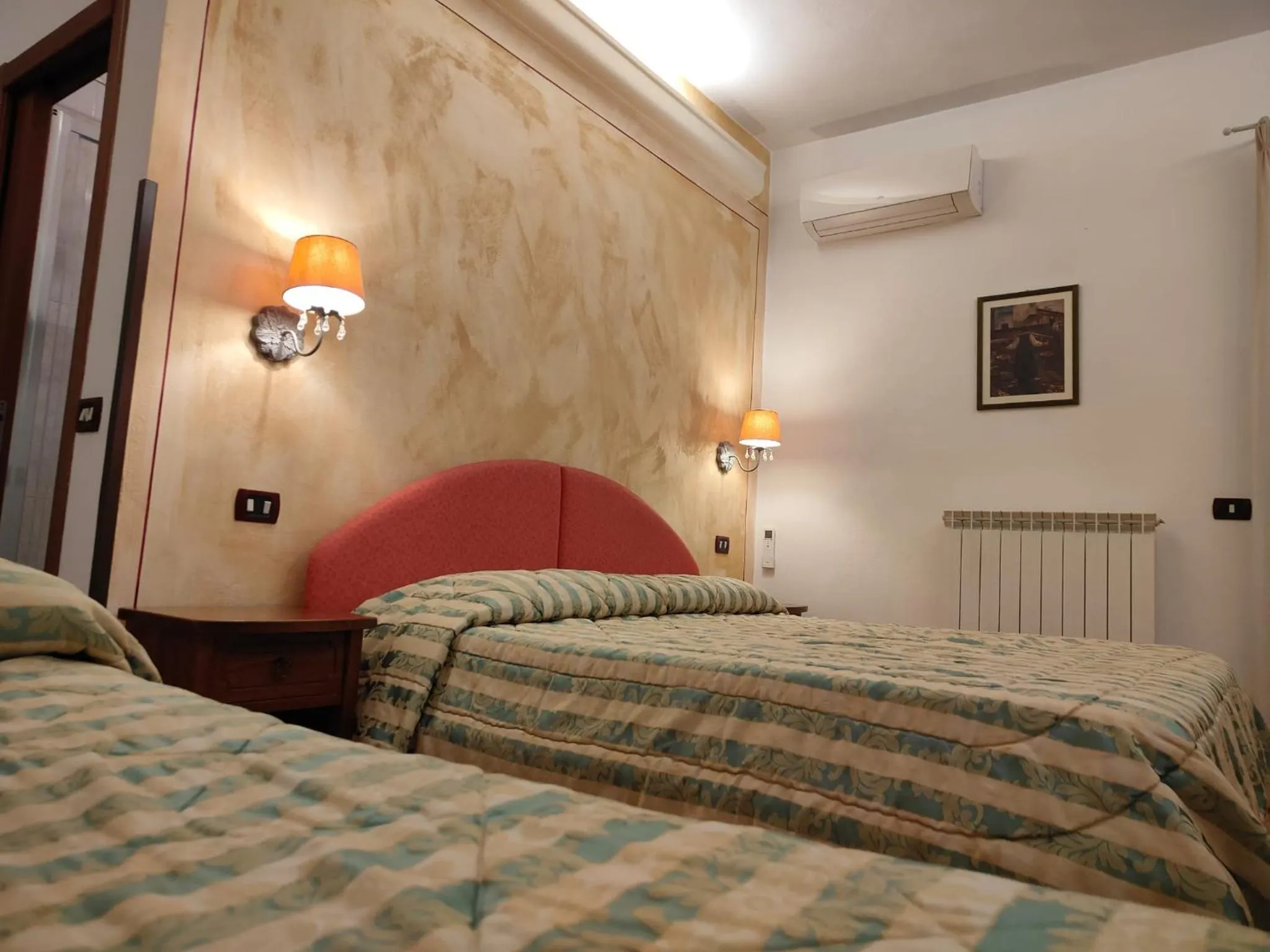 Photo of the whole room, Bed in Hotel Ristorante da Carlos