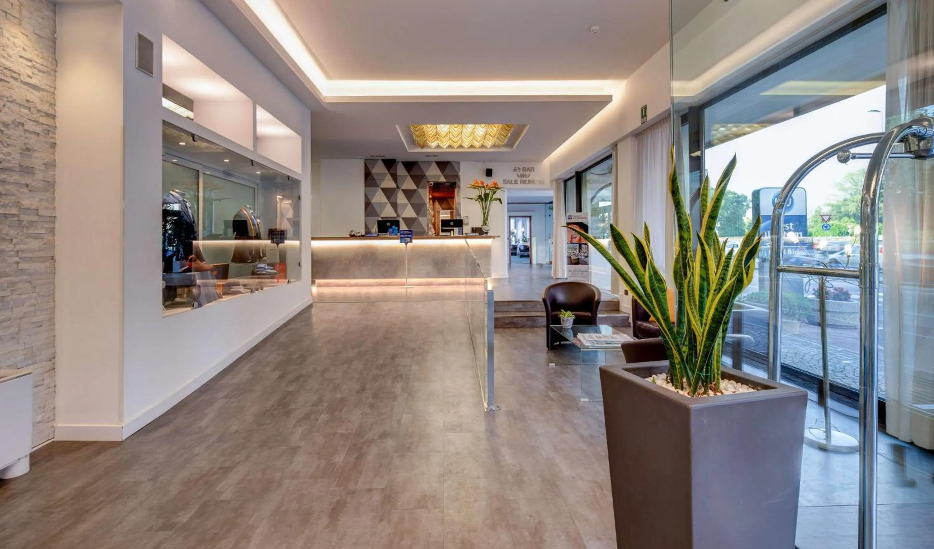 Facade/entrance in Best Western Hotel Biri