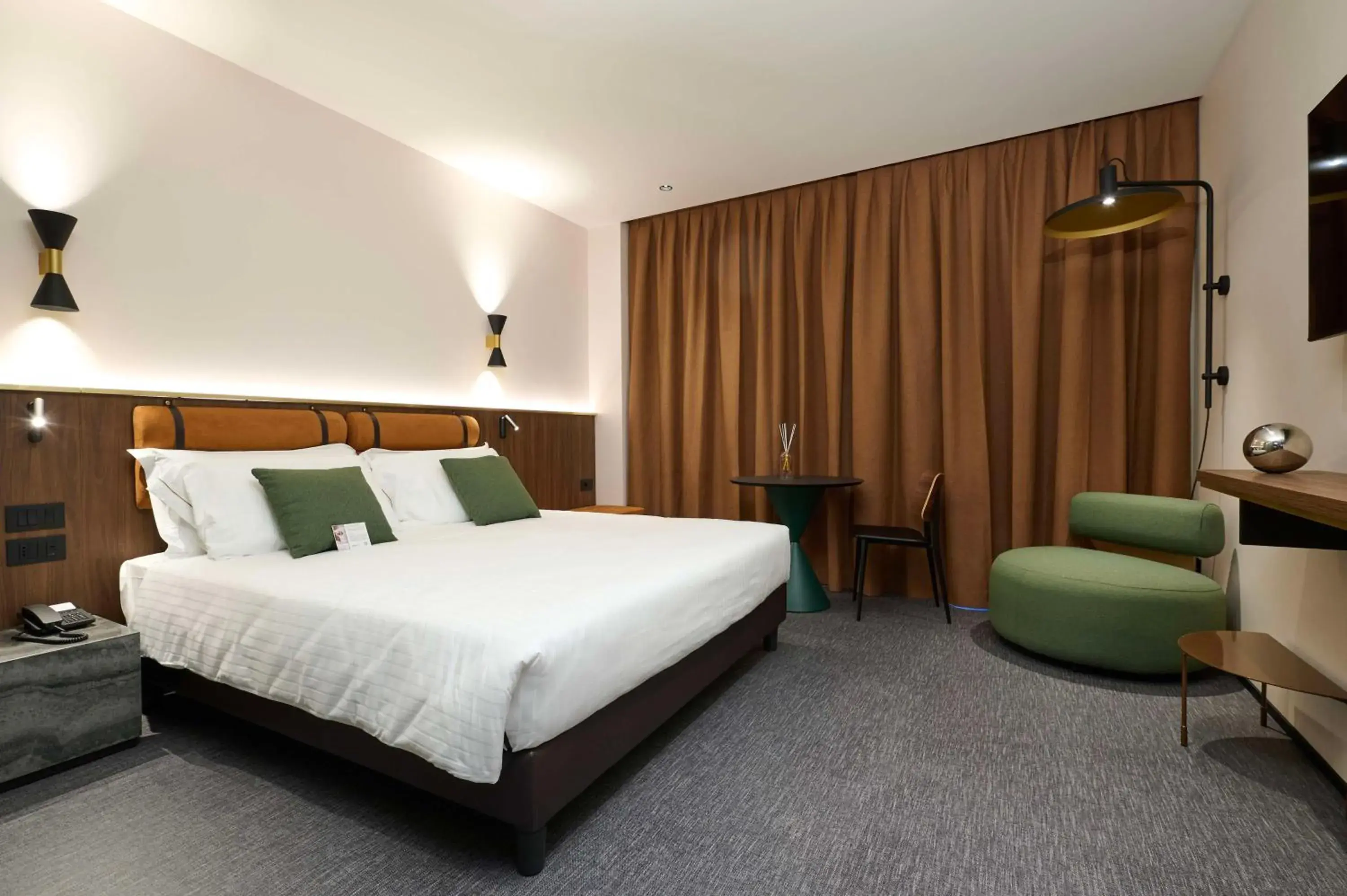 Deluxe King Room with Terrace - High Floor in Best Western Hotel Biri Deluxe King Room with Terrace - High Floor in Best Western Hotel Biri