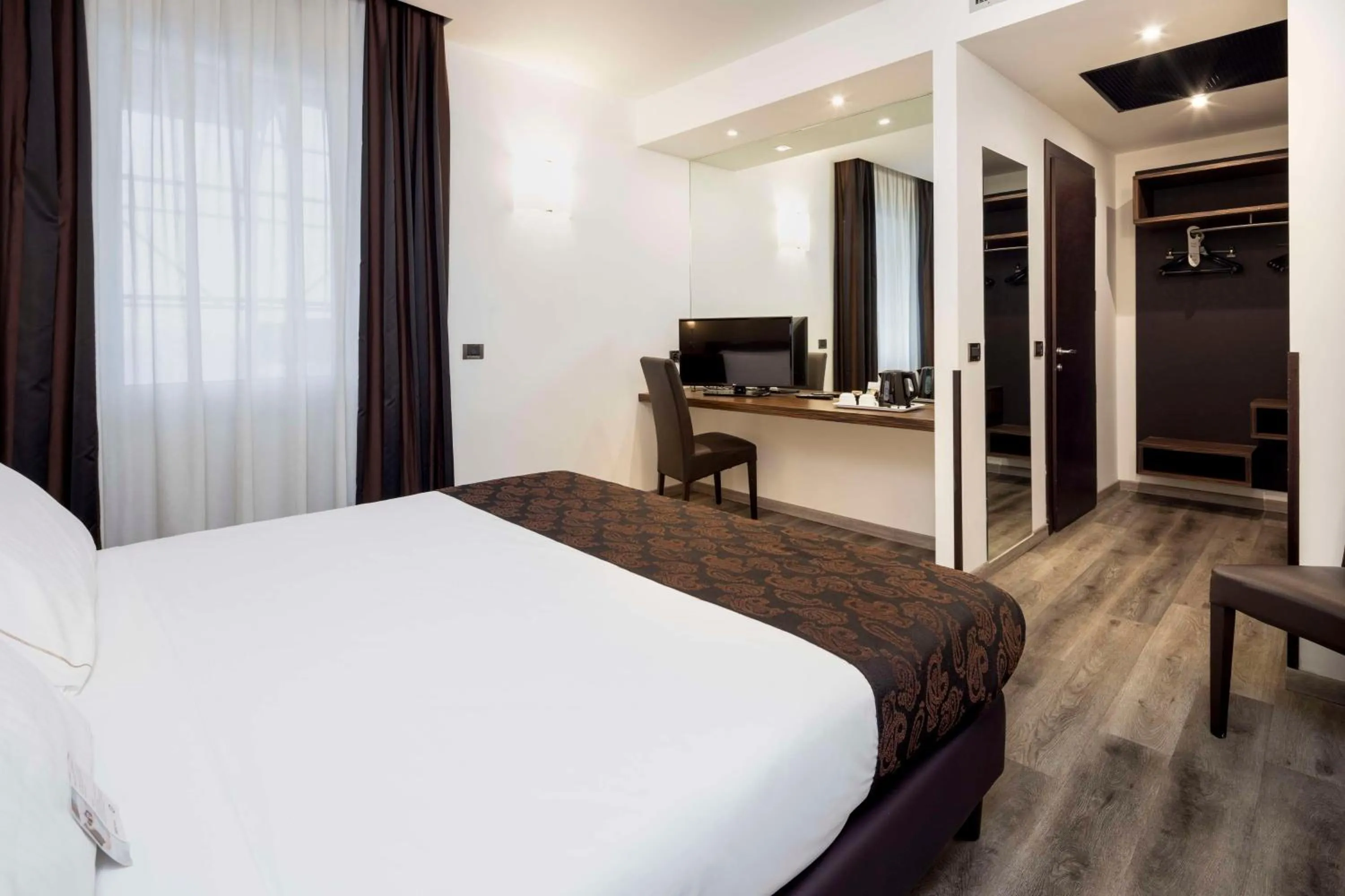 Bed in Best Western Hotel Biri