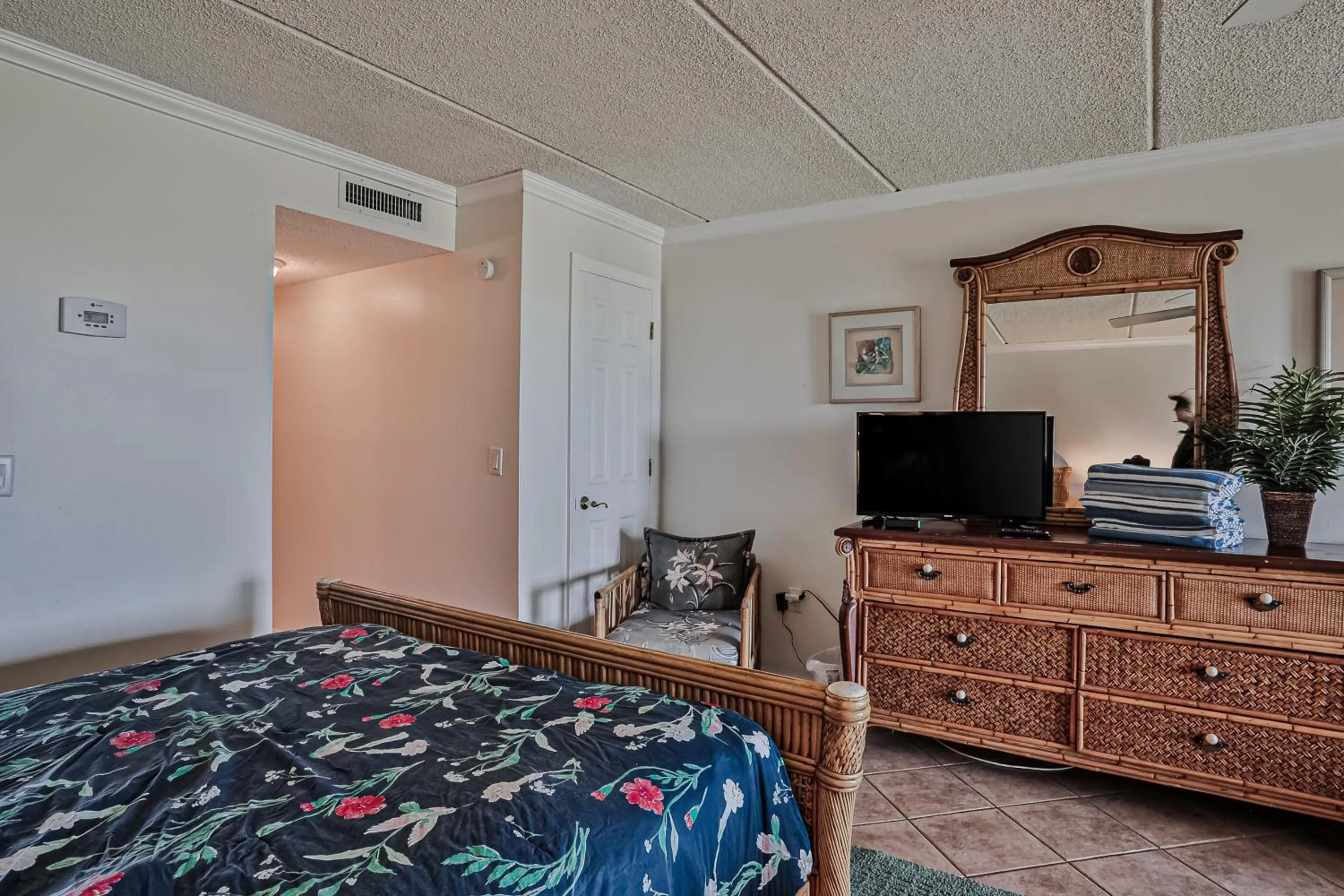 Bed in Four Winds Oceanfront Condo