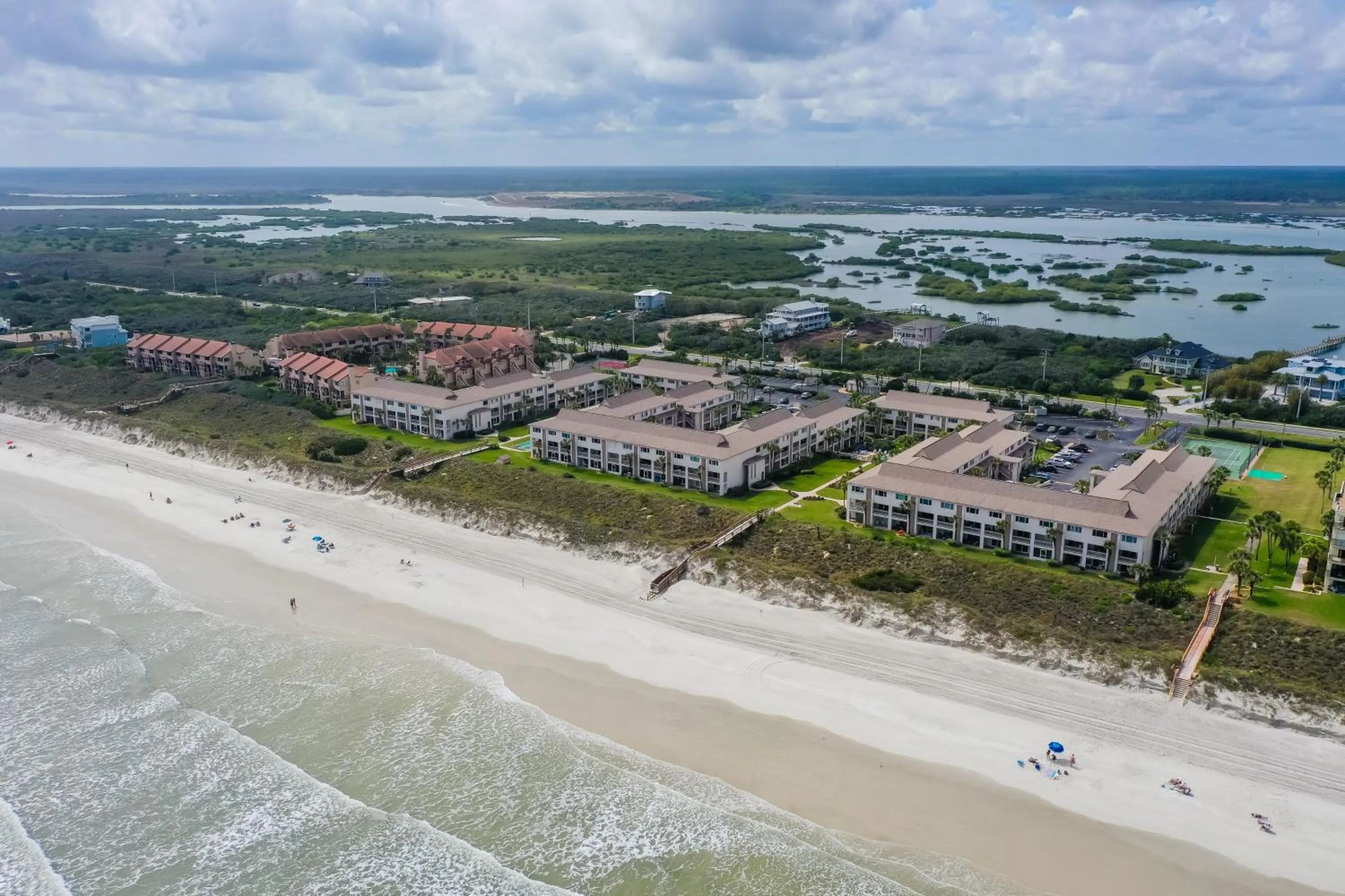Four Winds Oceanfront Condo