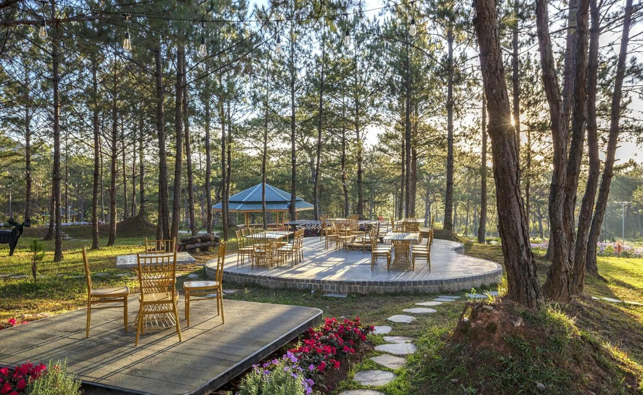 Garden view in Rừng Lá Kim Resort