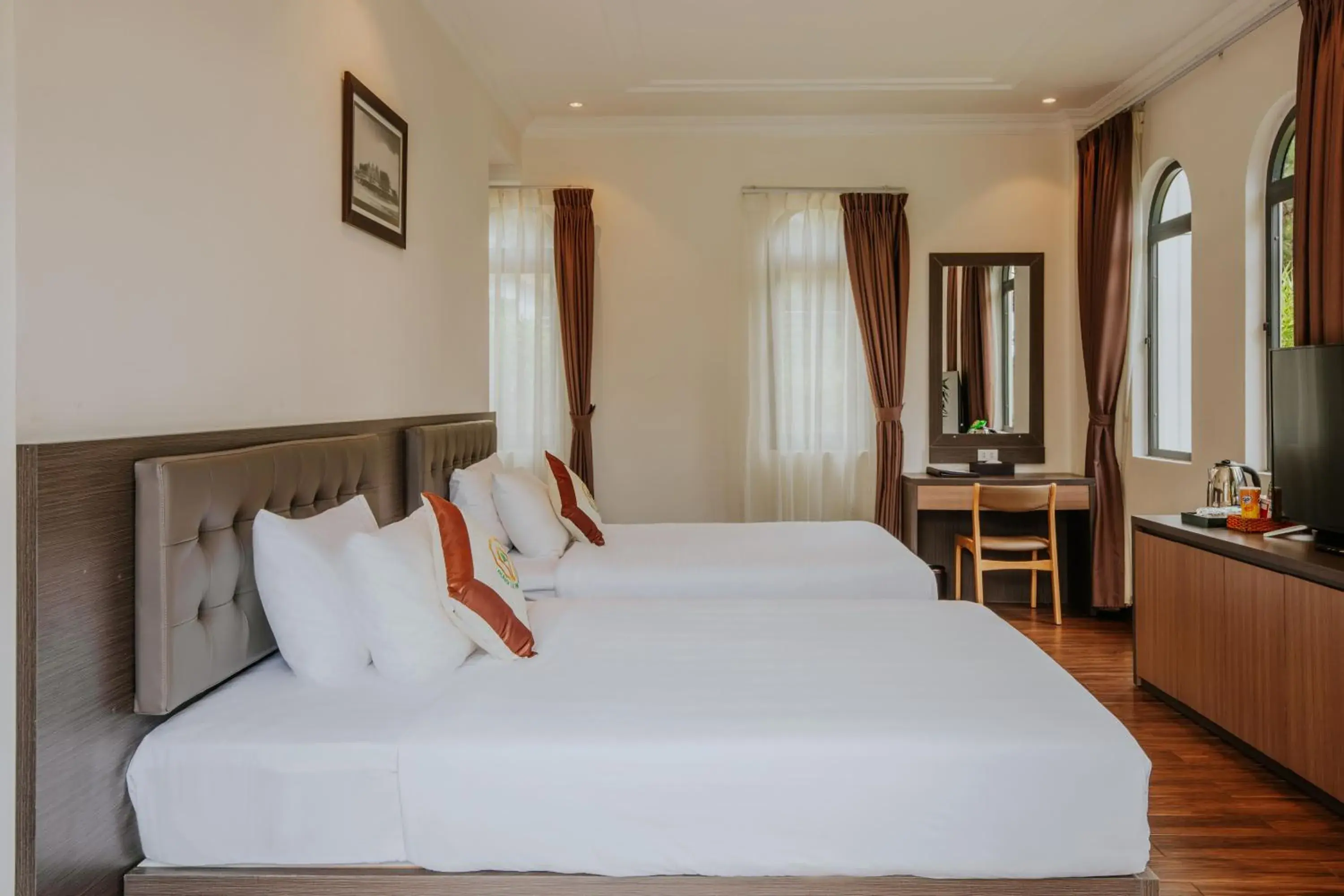 Grand Twin Room with Bathtub and Forest View in Rừng Lá Kim Resort Grand Twin Room with Bathtub and Forest View in Rừng Lá Kim Resort