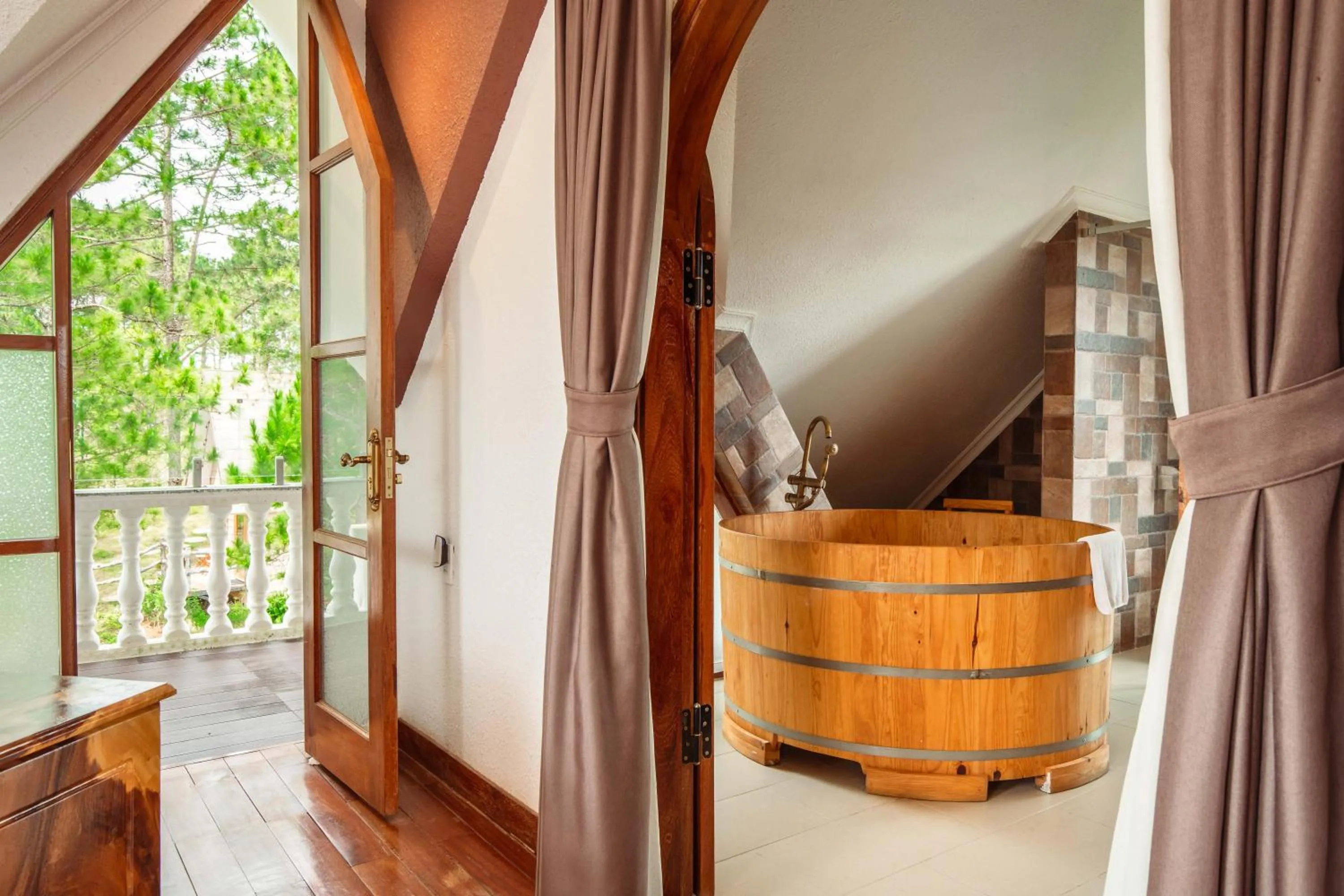 Rừng Lá Kim Resort