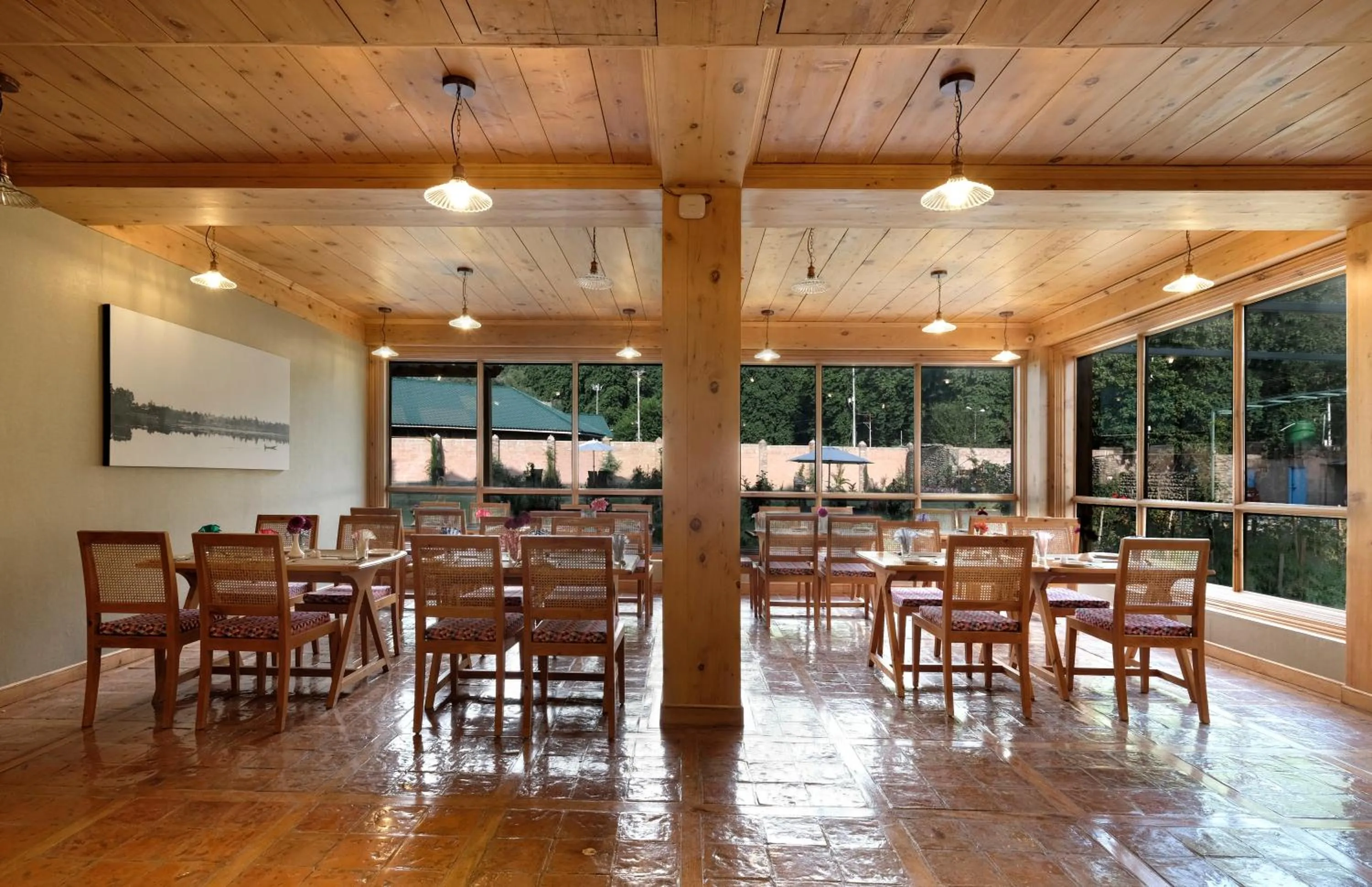 Restaurant/places to eat in Nadis - A handcrafted boutique hotel