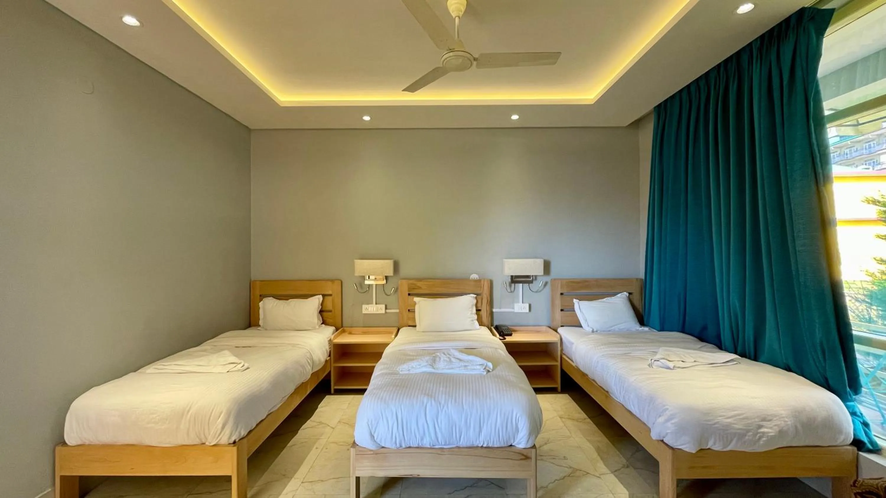 Bed in Madpackers Bir