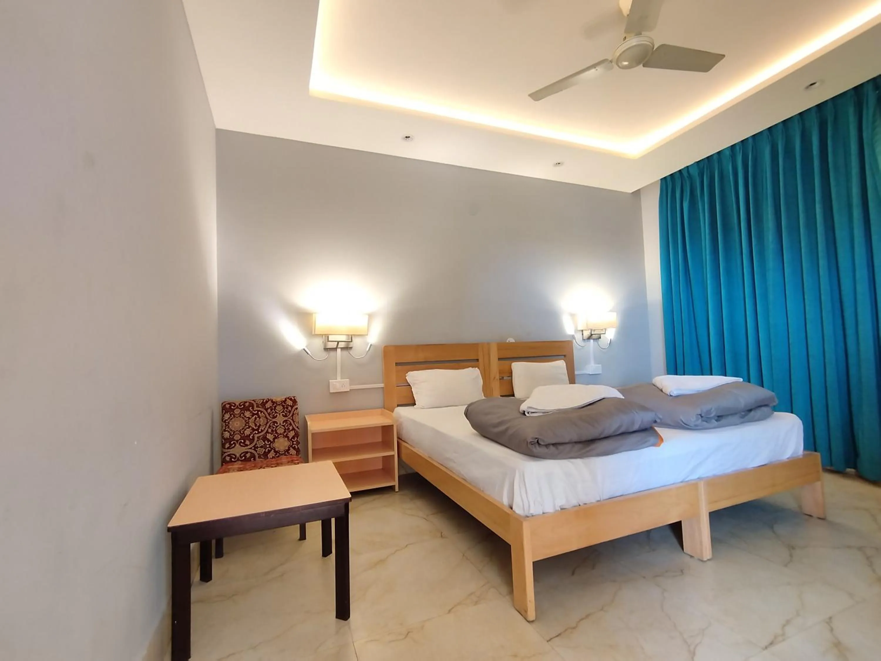 Bed in Madpackers Bir