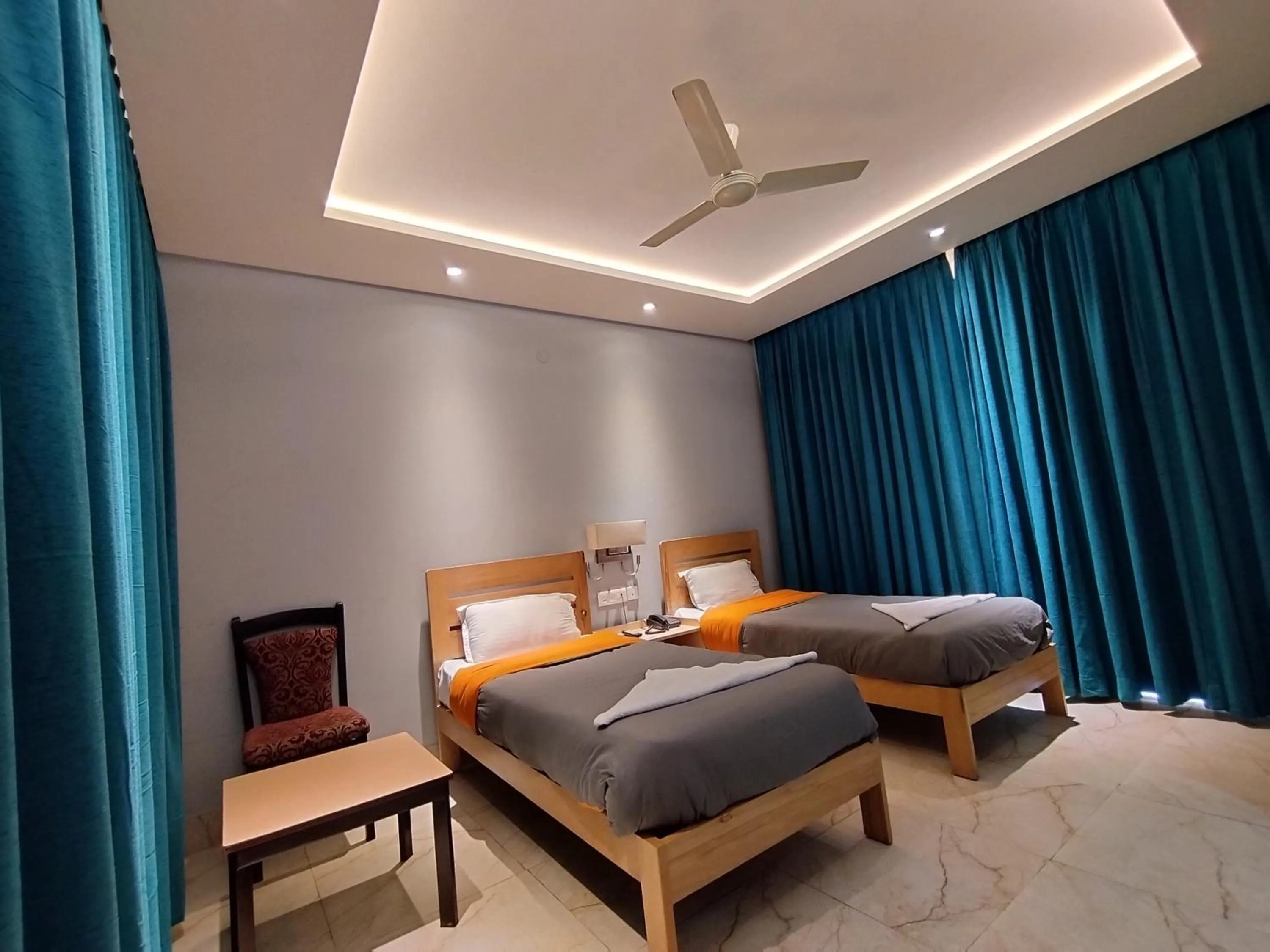 Bed in Madpackers Bir