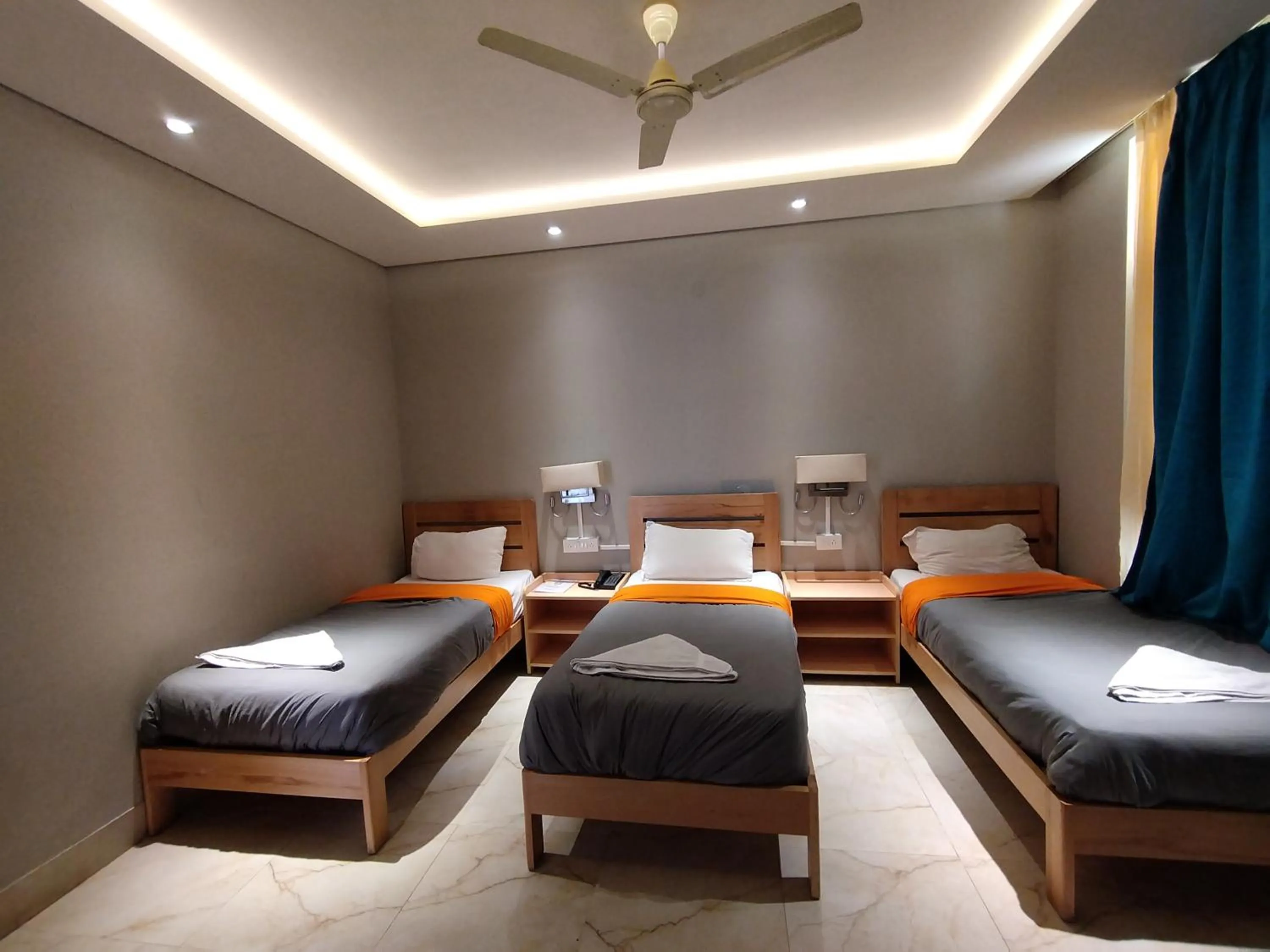 Bed in Madpackers Bir