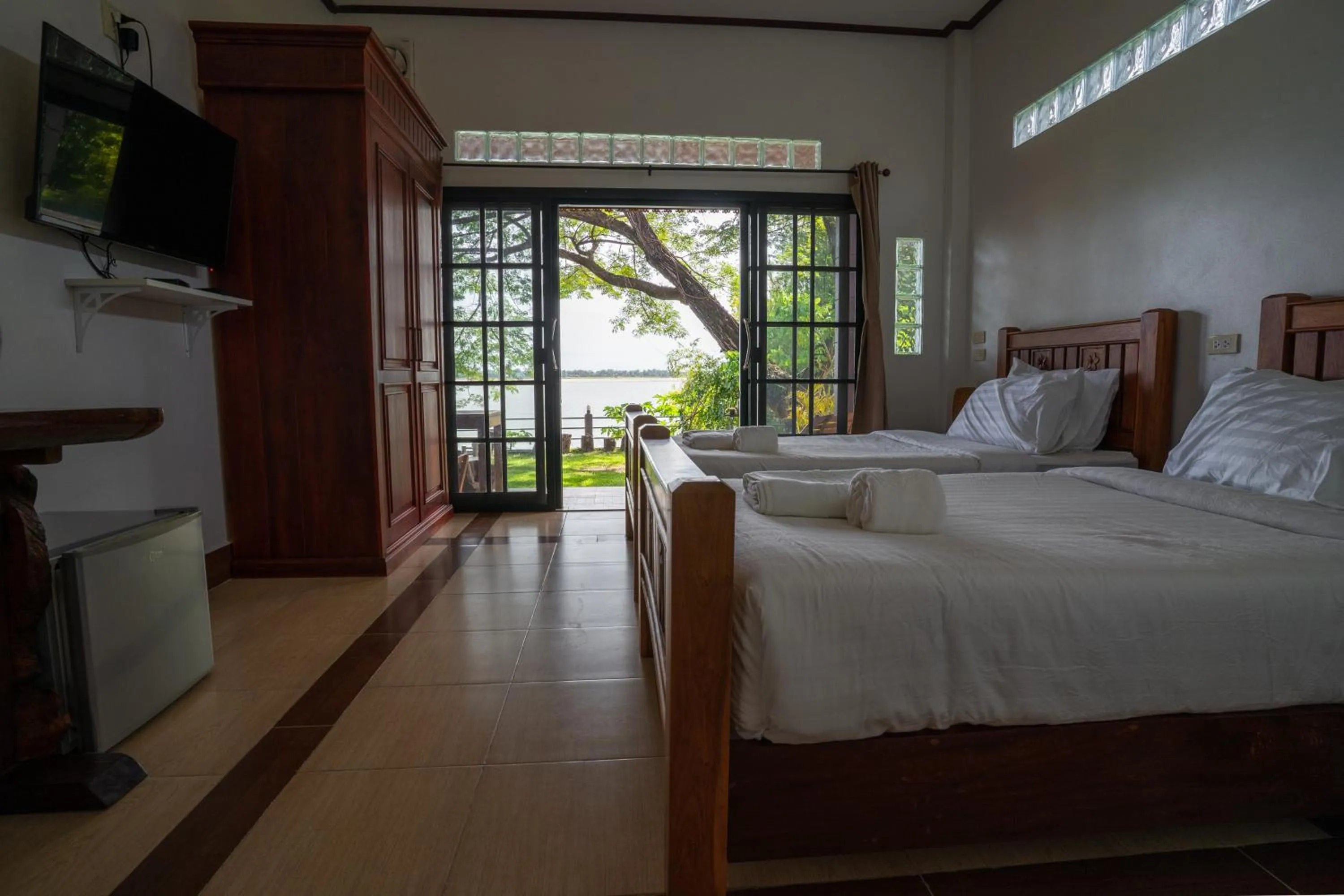 River view, Bed in Nakorn River View