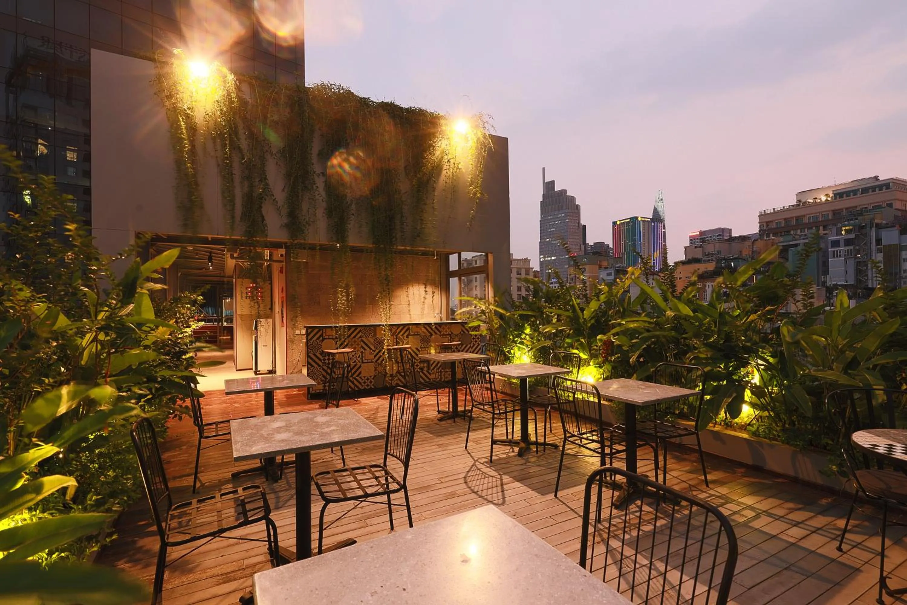 Lounge or bar in CHERRY BOUTIQUE HOTEL