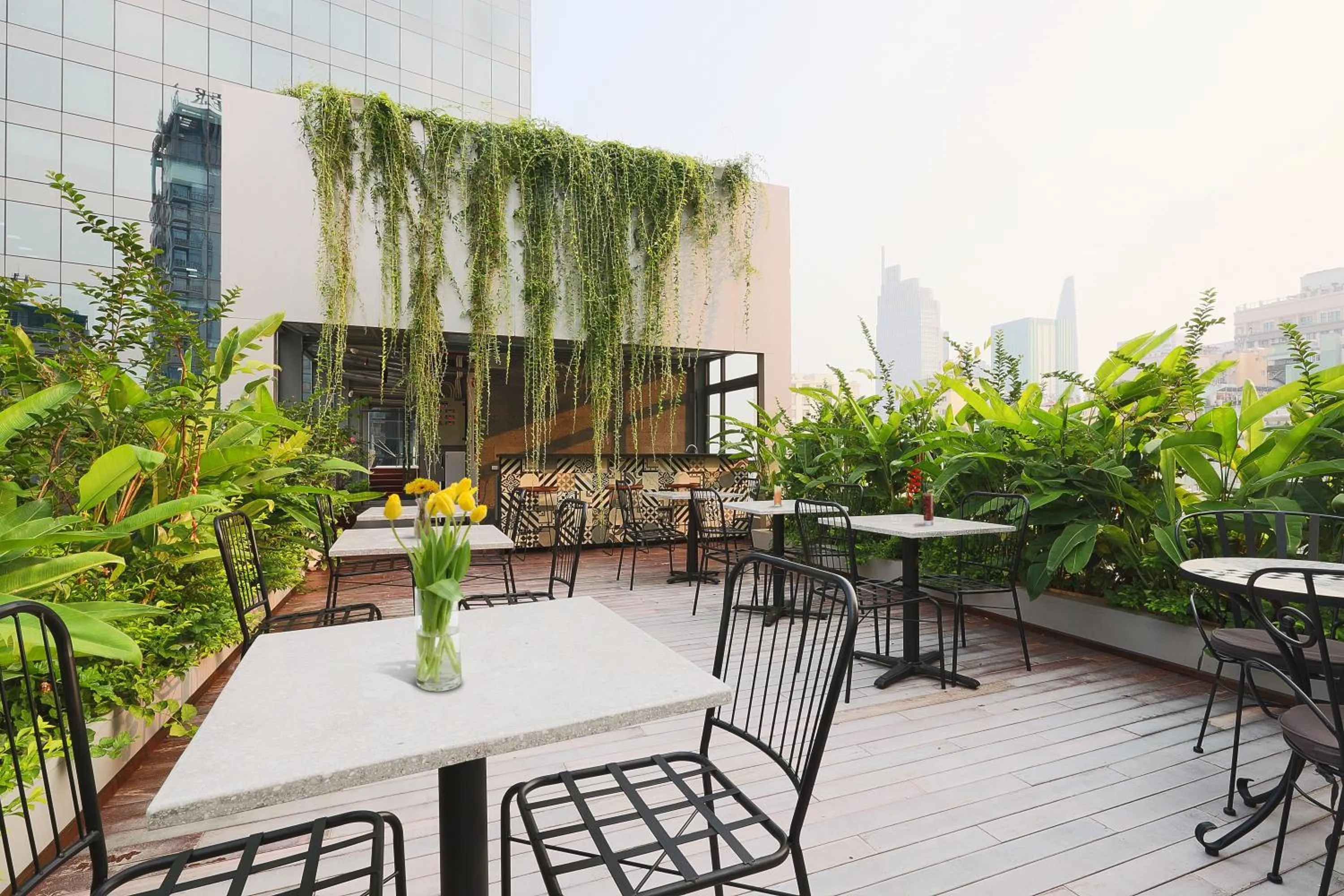 Lounge or bar in CHERRY BOUTIQUE HOTEL