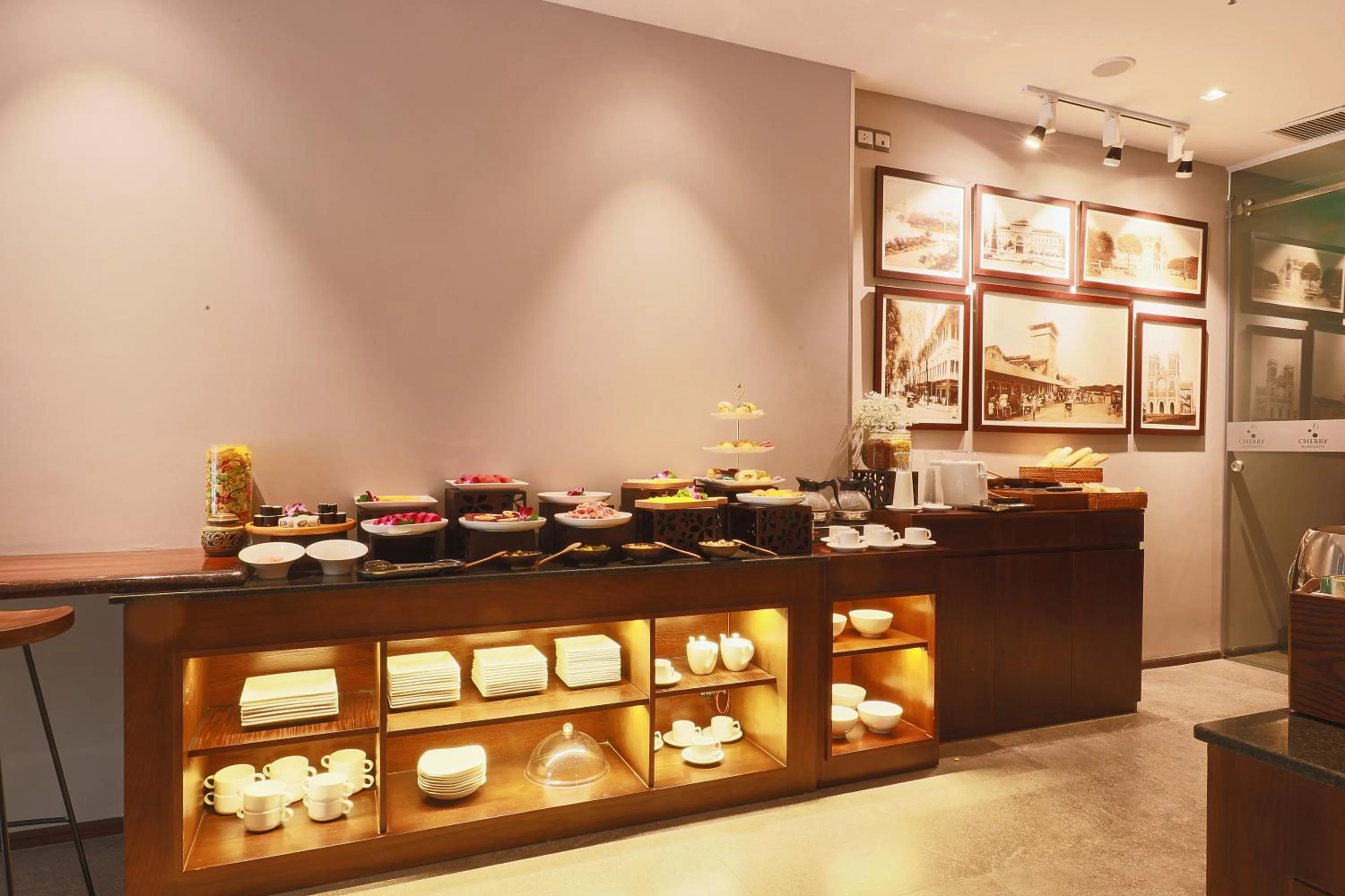 Restaurant/places to eat in CHERRY BOUTIQUE HOTEL