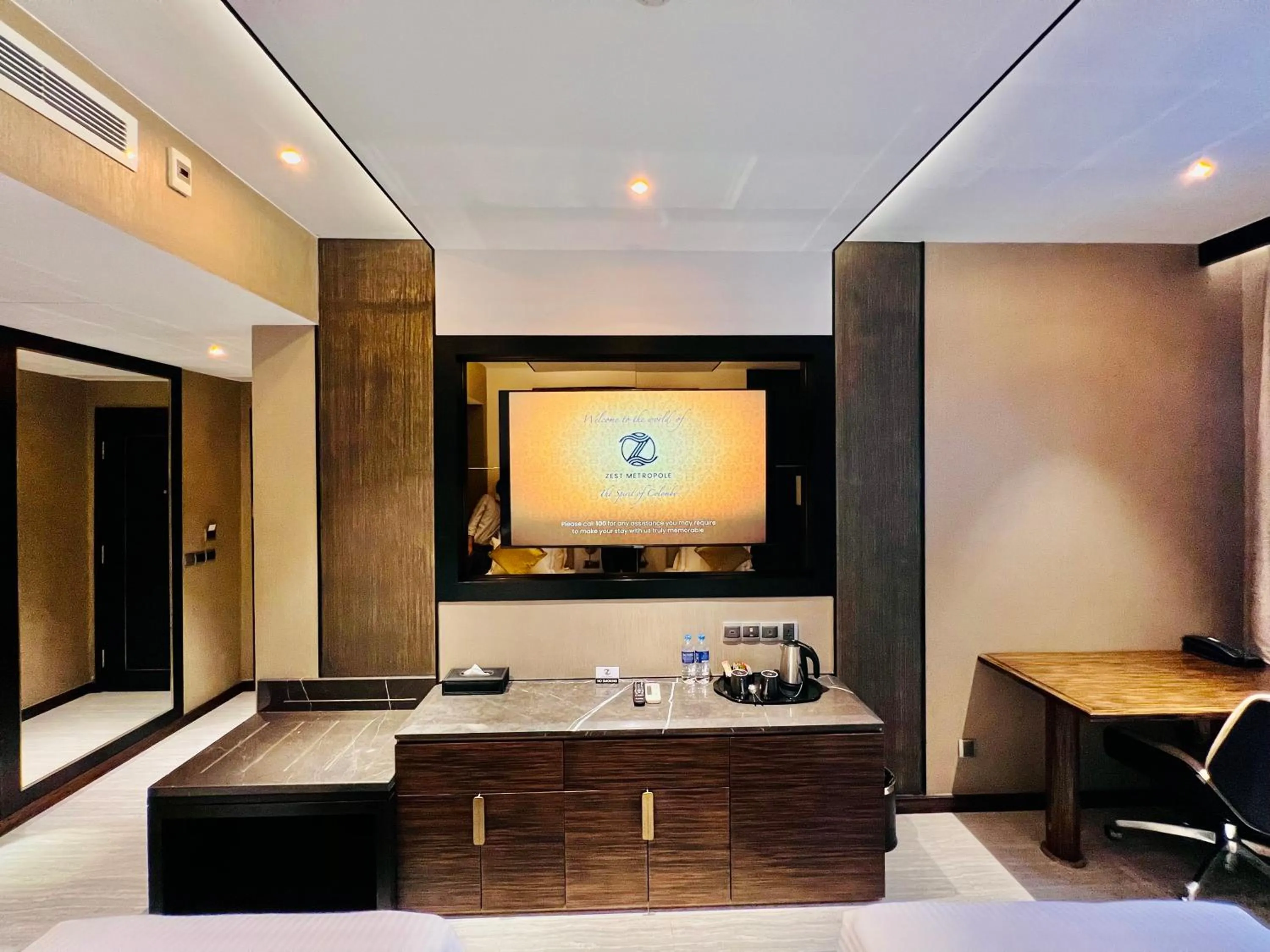 TV and multimedia in Zest Metropole