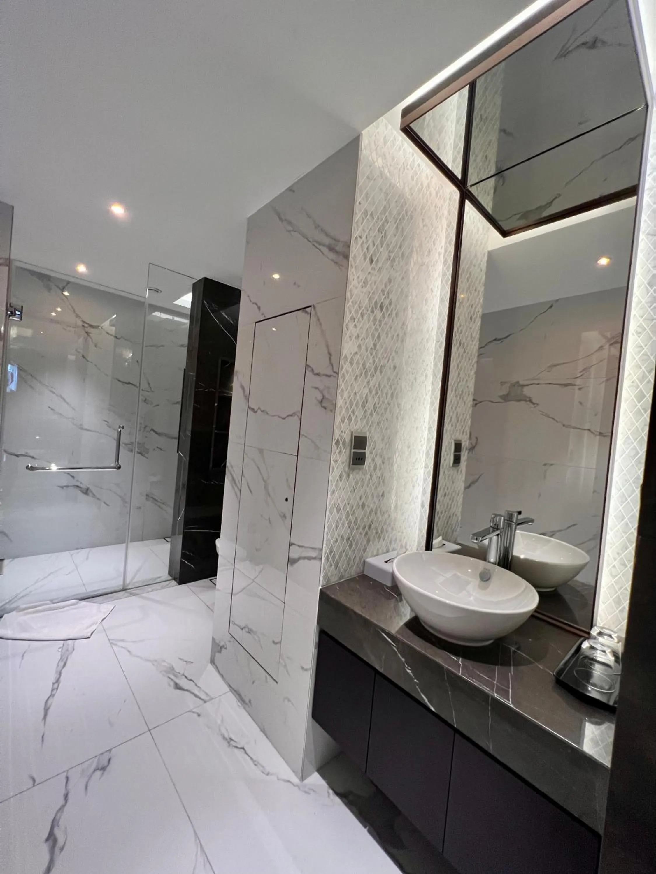 Bathroom in Zest Metropole
