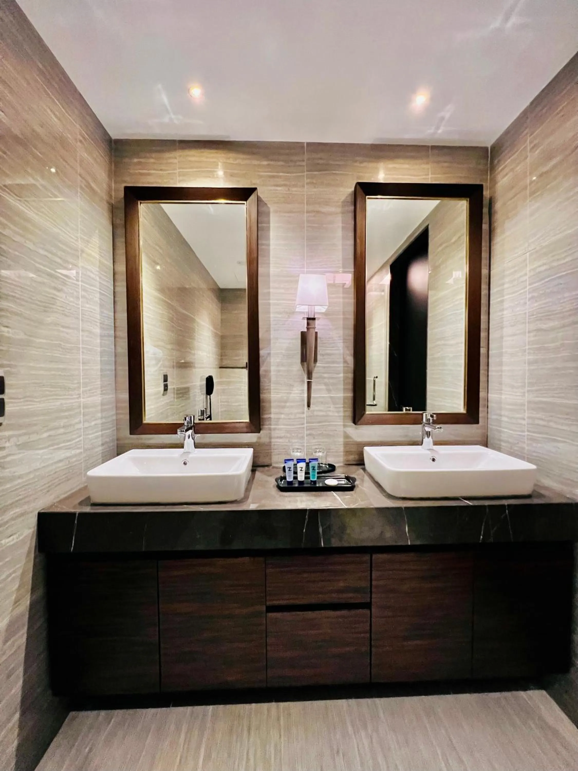 Bathroom in Zest Metropole