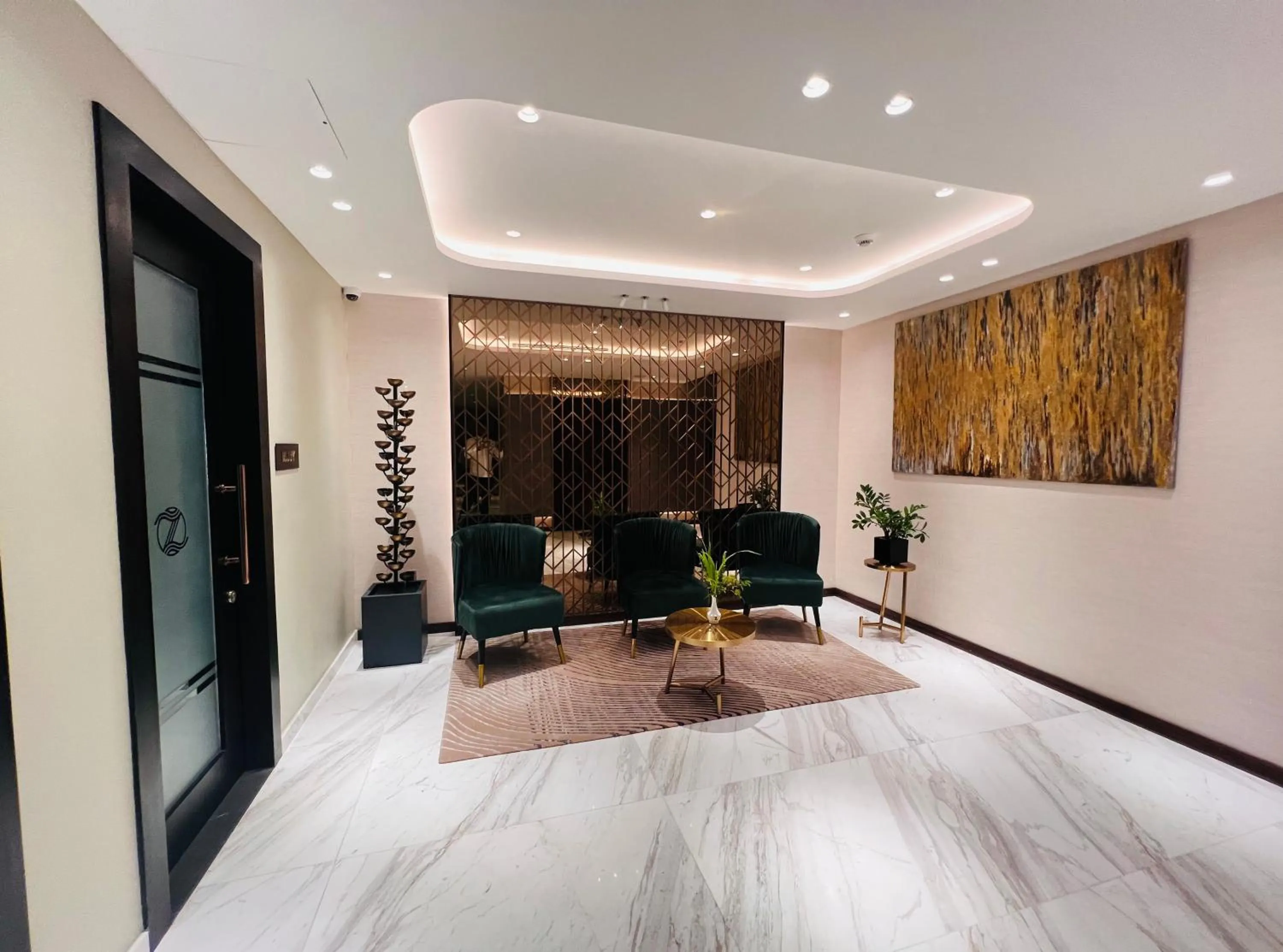 Property building in Zest Metropole